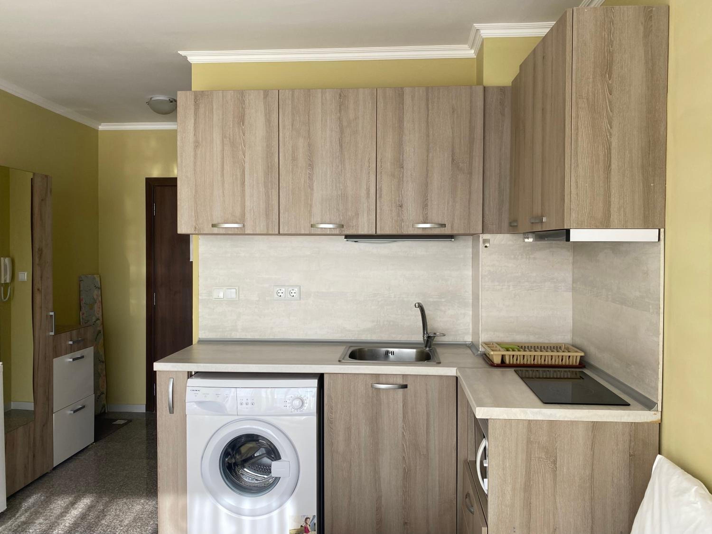 ADMIRAL PLAZA C 45 One Bedroom Apartment