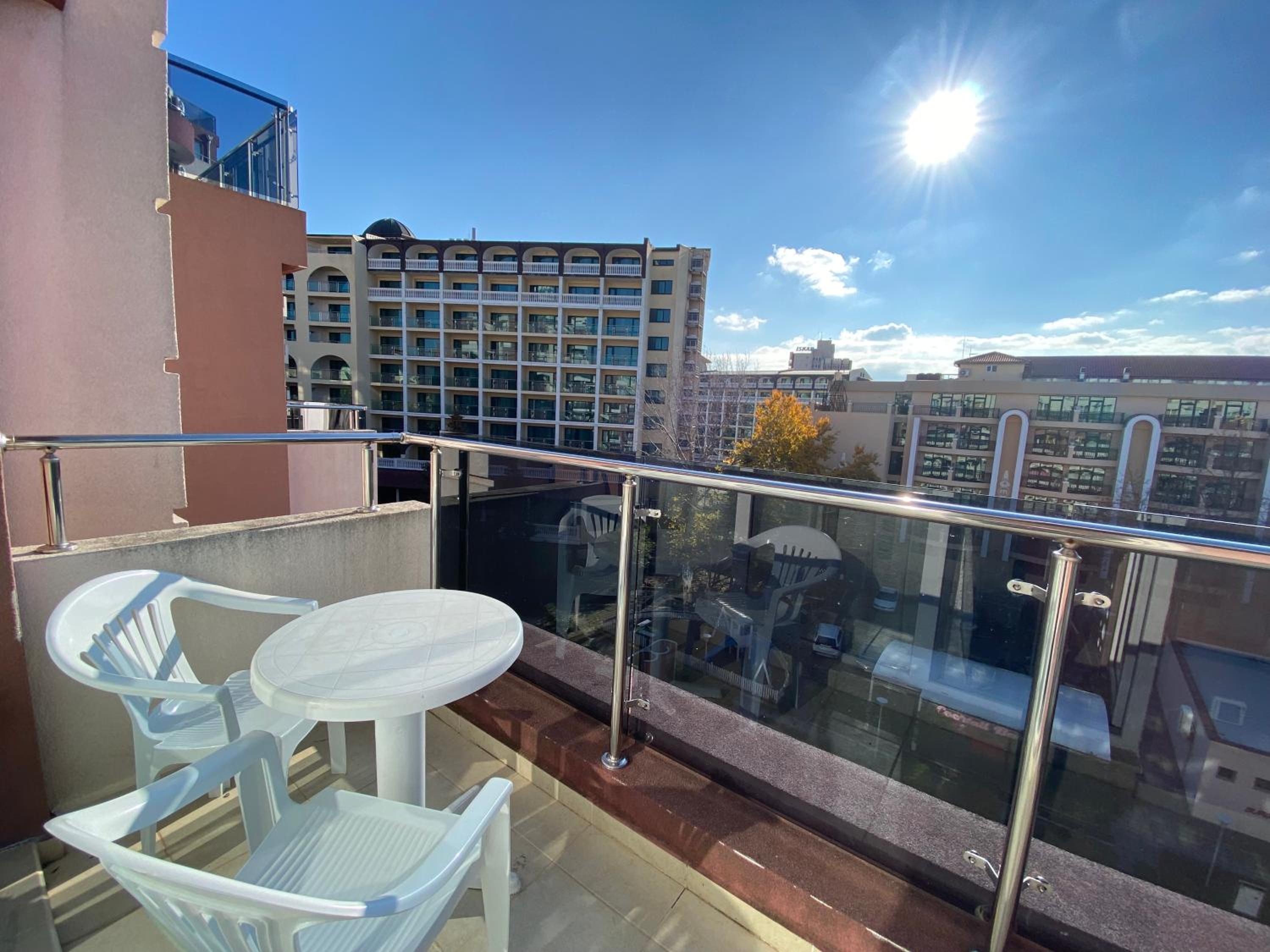 ADMIRAL PLAZA C 45 One Bedroom Apartment