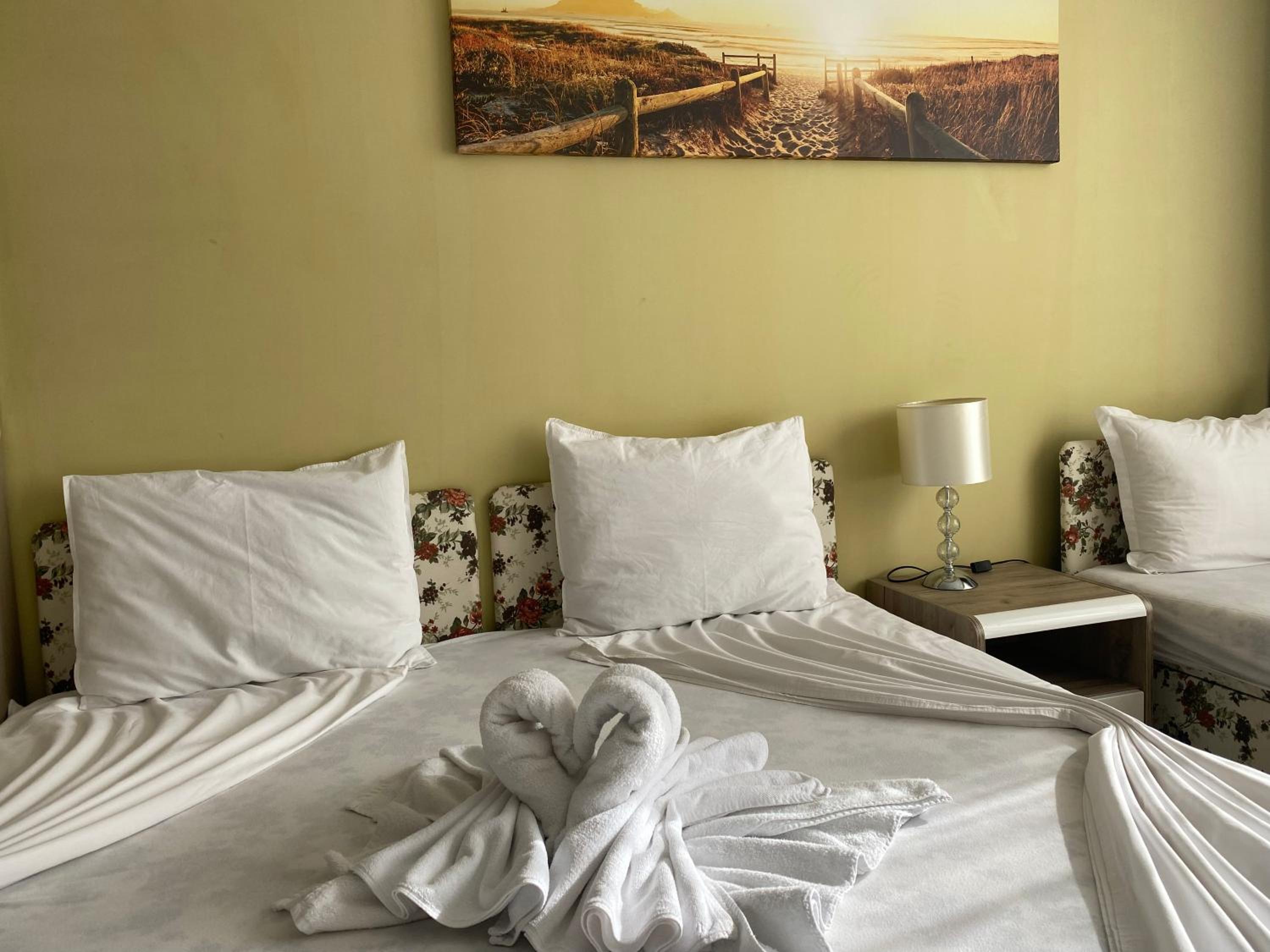 ADMIRAL PLAZA C 45 One Bedroom Apartment
