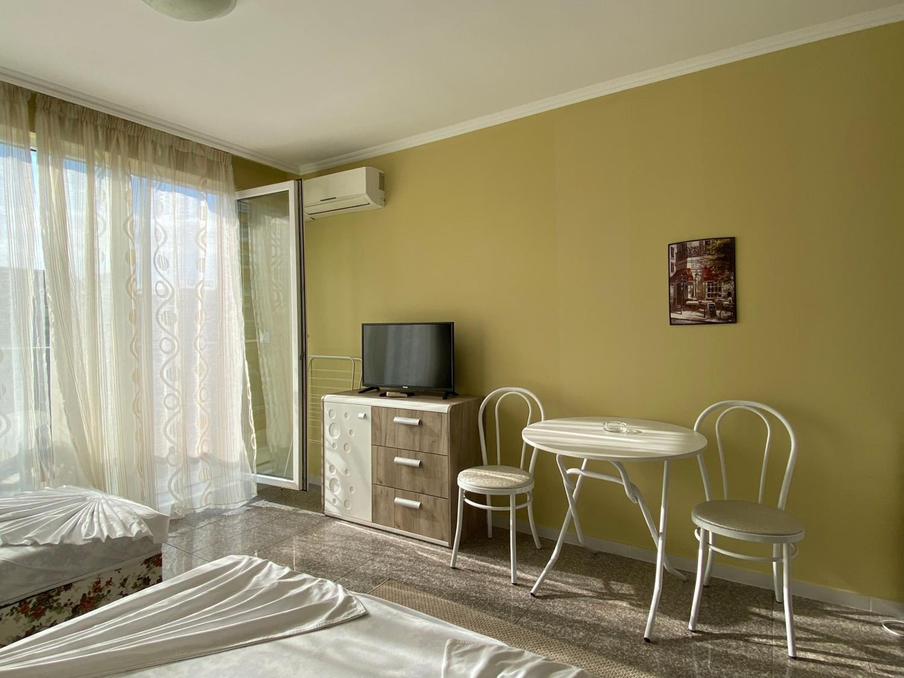 ADMIRAL PLAZA C 45 One Bedroom Apartment