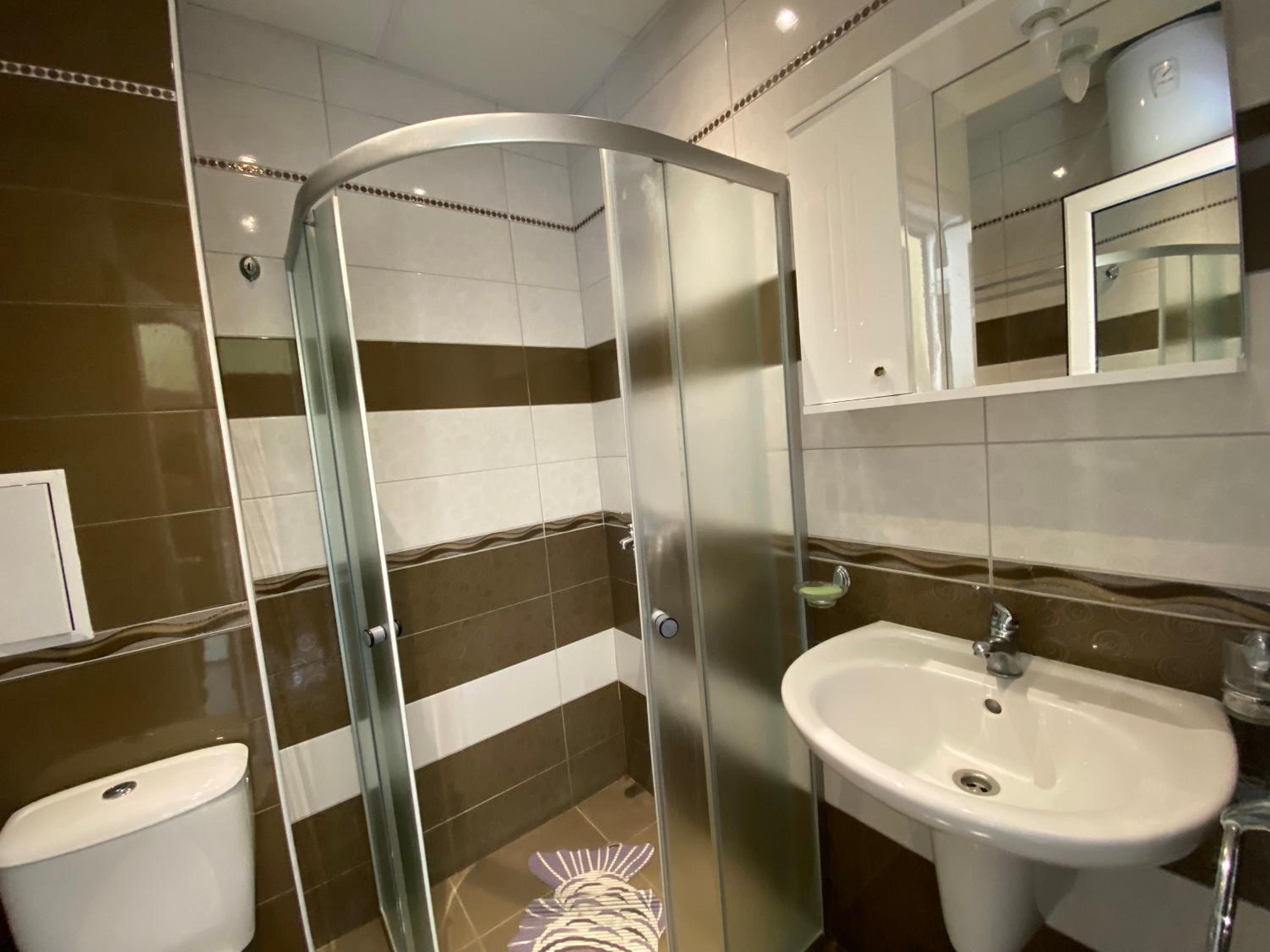 ADMIRAL PLAZA C 45 One Bedroom Apartment