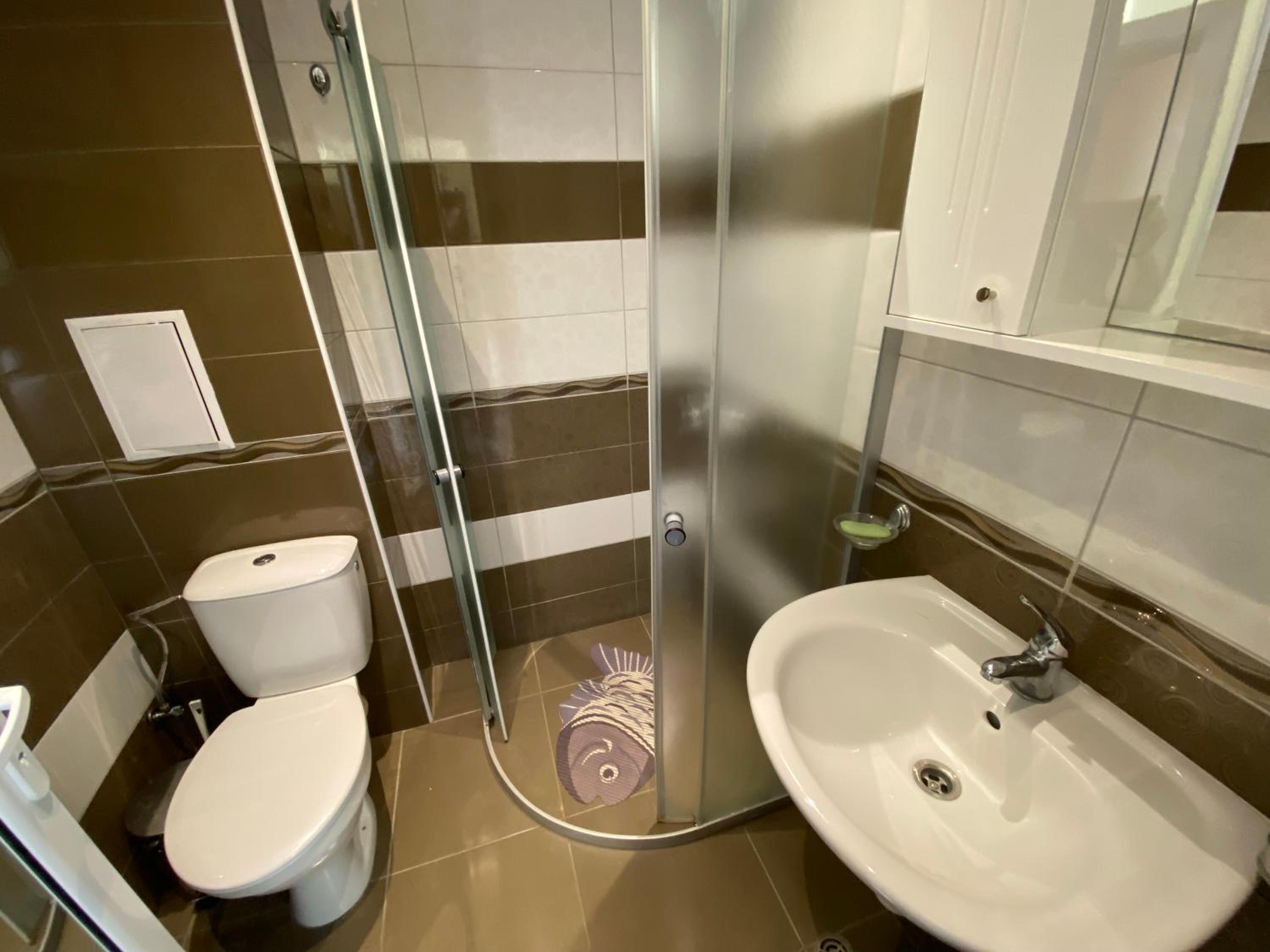 ADMIRAL PLAZA C 45 One Bedroom Apartment