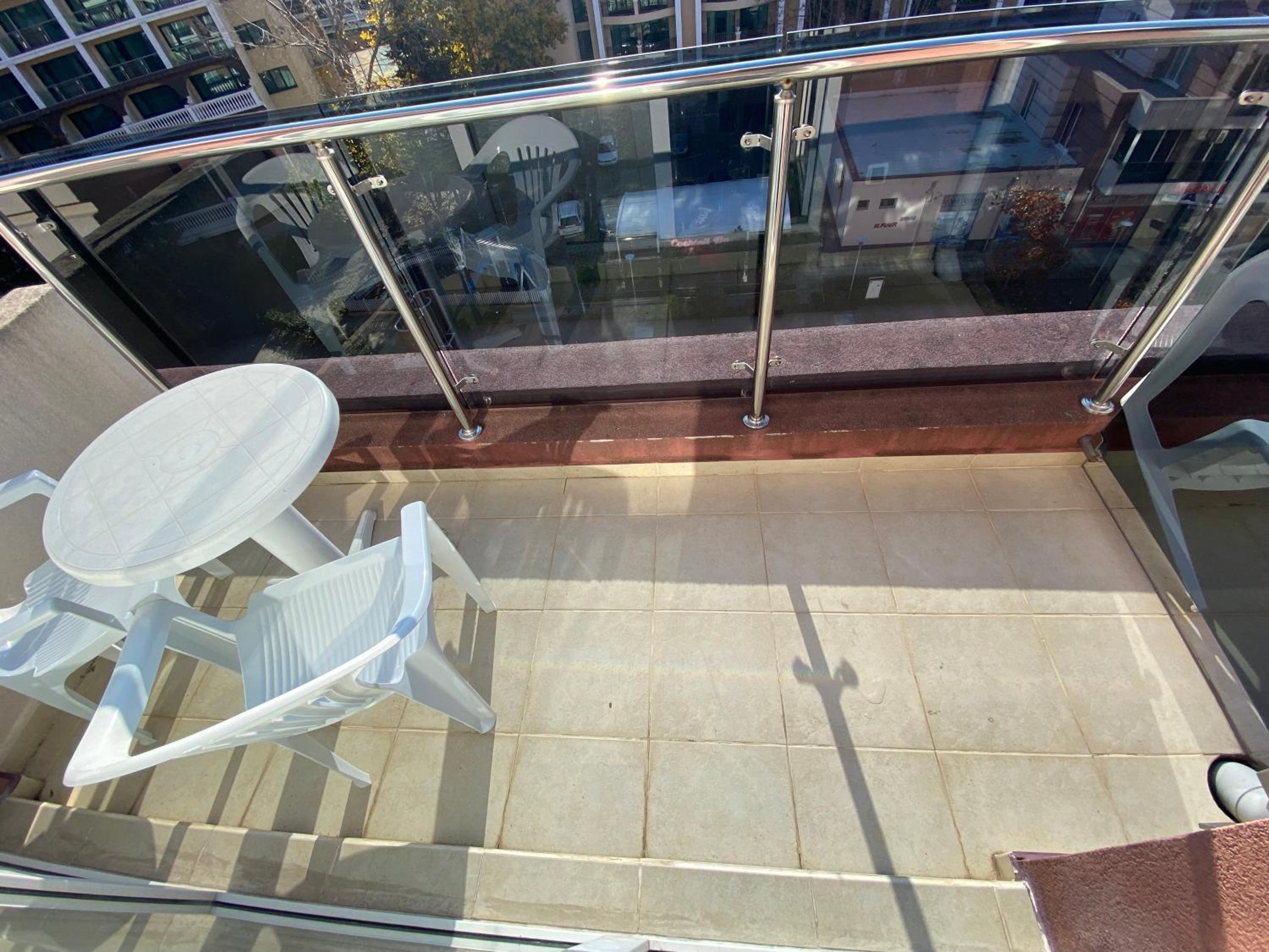 ADMIRAL PLAZA C 45 One Bedroom Apartment