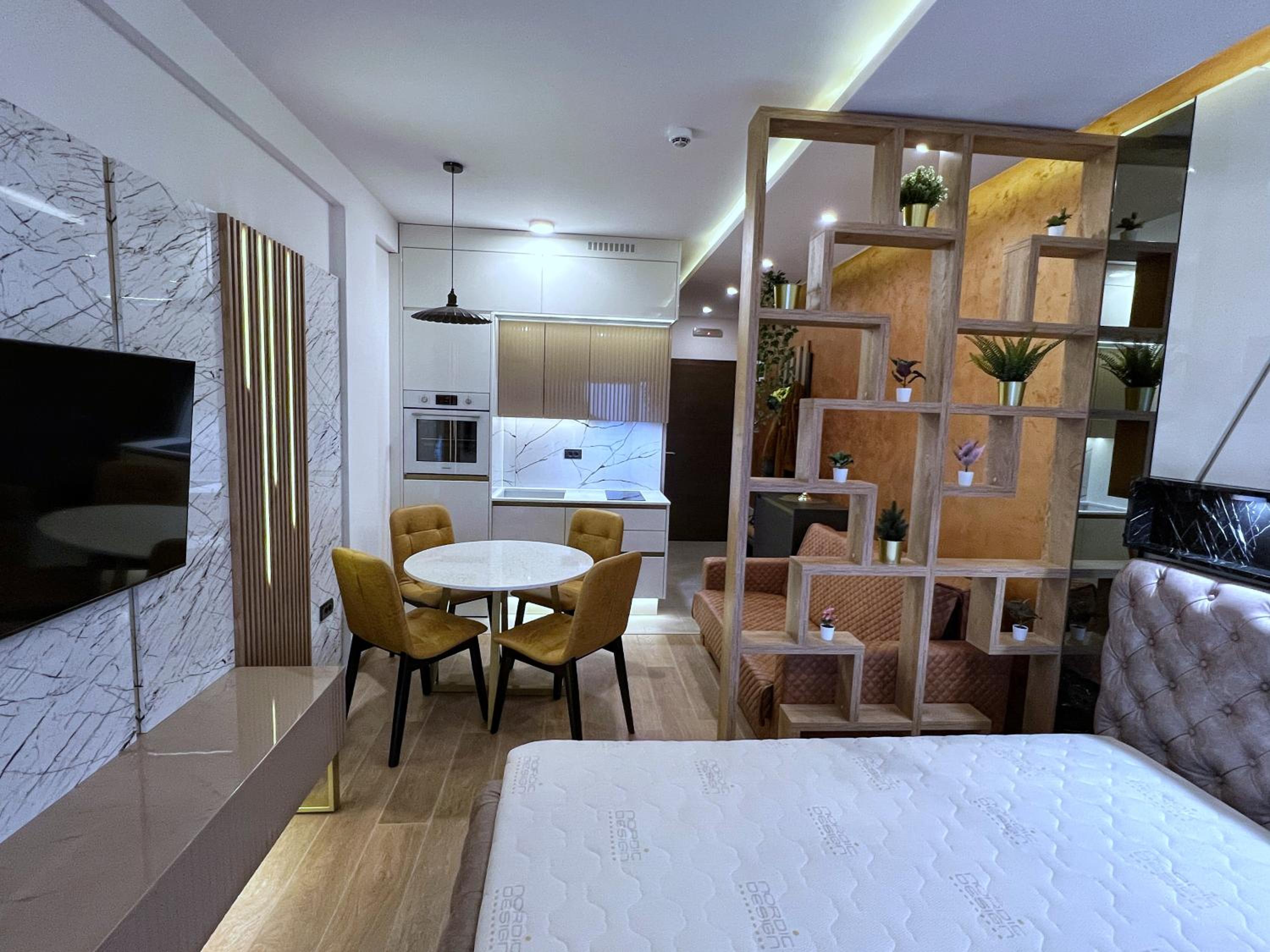 PLEASURE LUX GOLD view 3