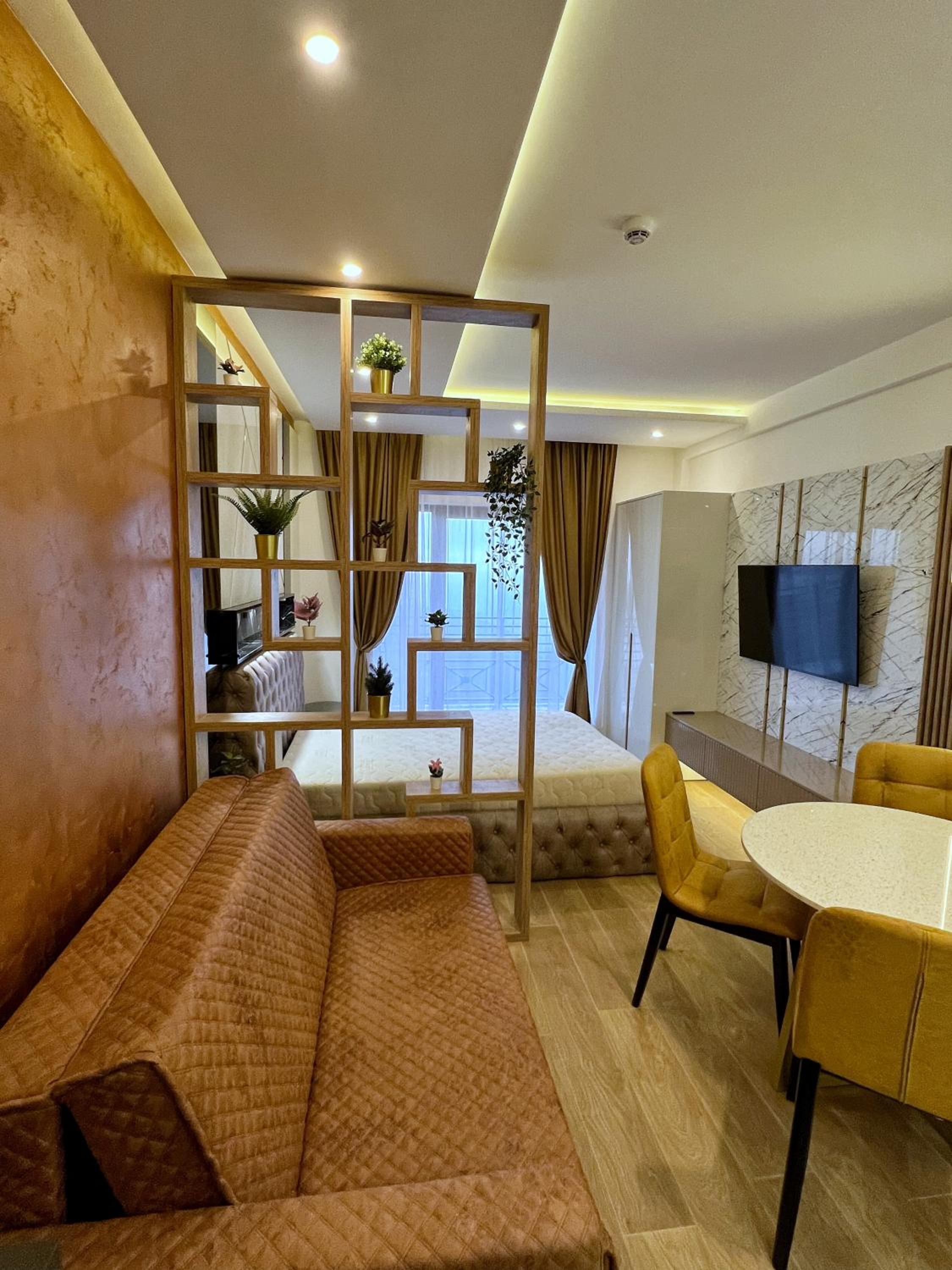PLEASURE LUX GOLD view 2