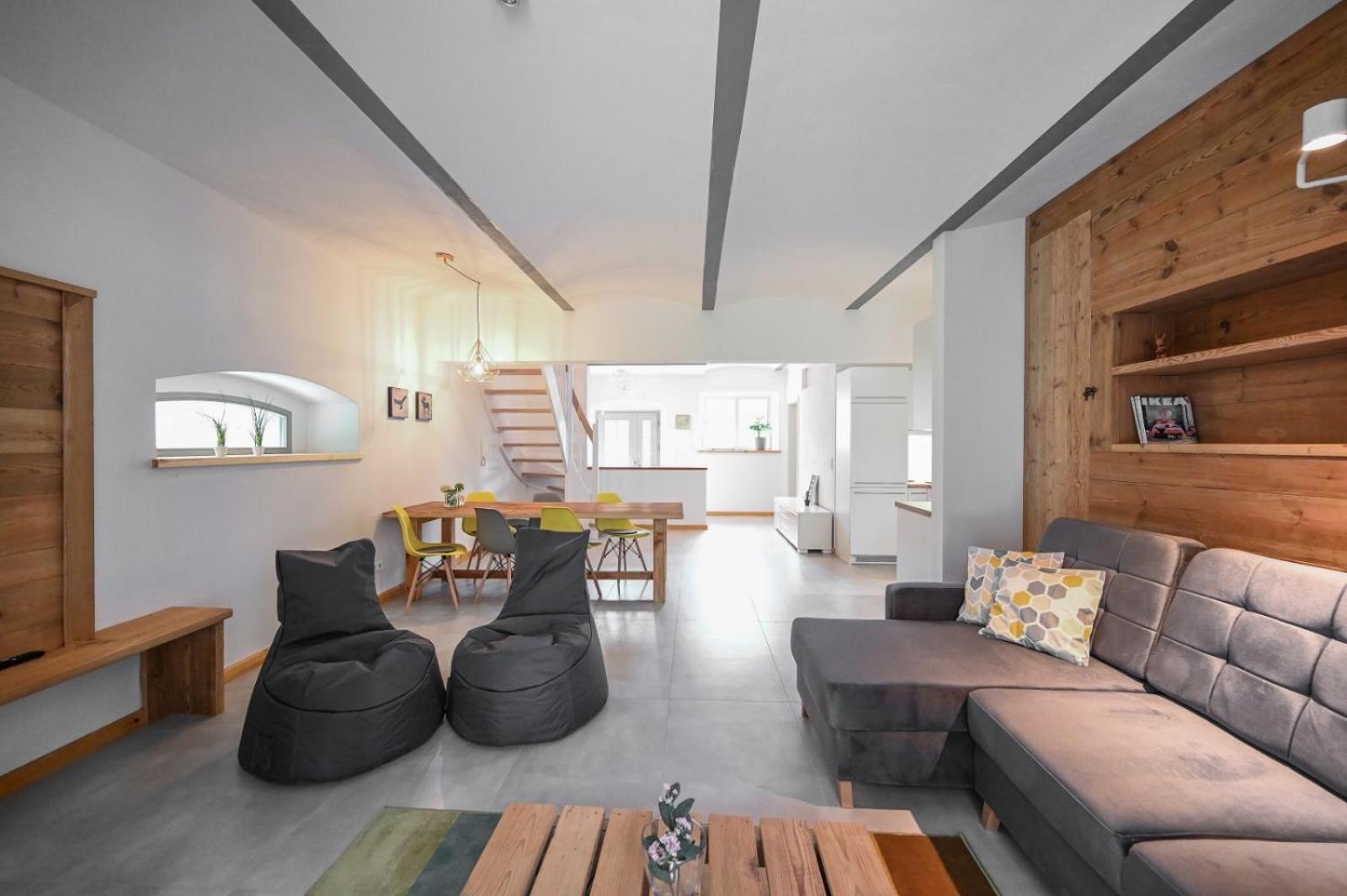 FarmHouse Eckartsberg im Zittauer Gebirge - Gemütliche und moderne Ferienwohnungen mit Terrasse
