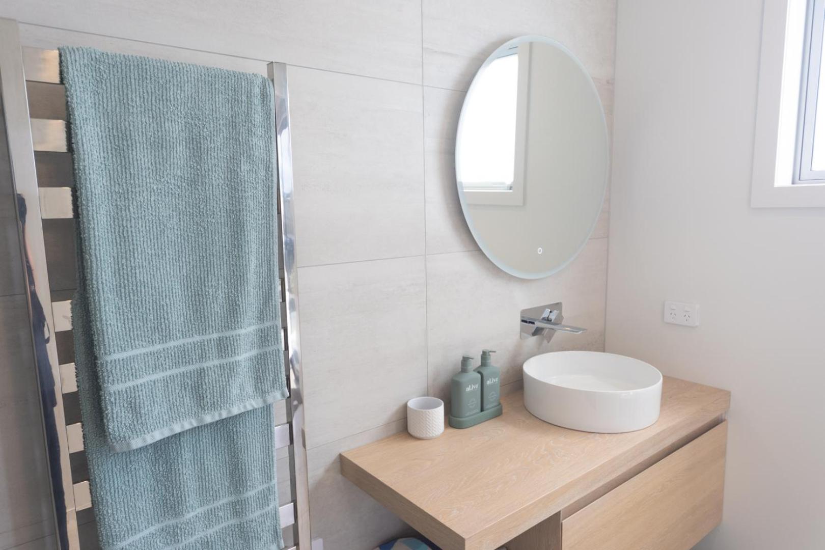 Marsden Cove Canal Haven with Spa Pool view 3