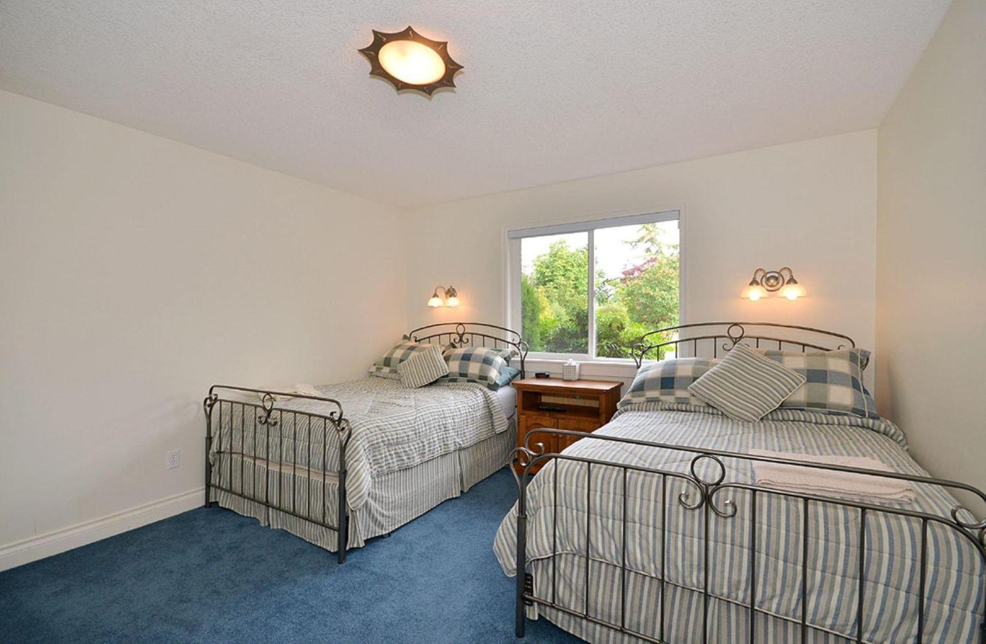 Parksville Vacations - Columbia Beach House - Property Image 5