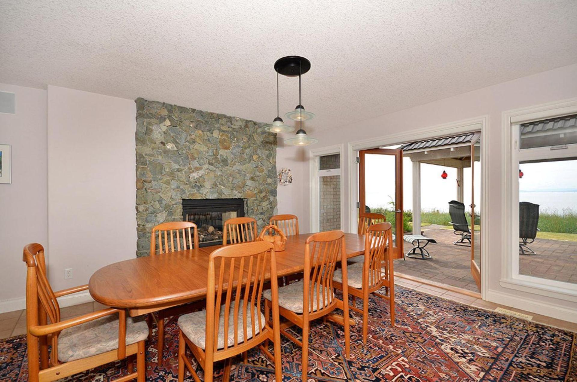 Columbia Beach House