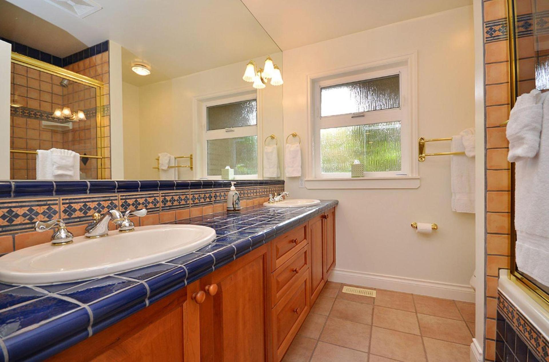 Parksville Vacations - Columbia Beach House - Property Image 8