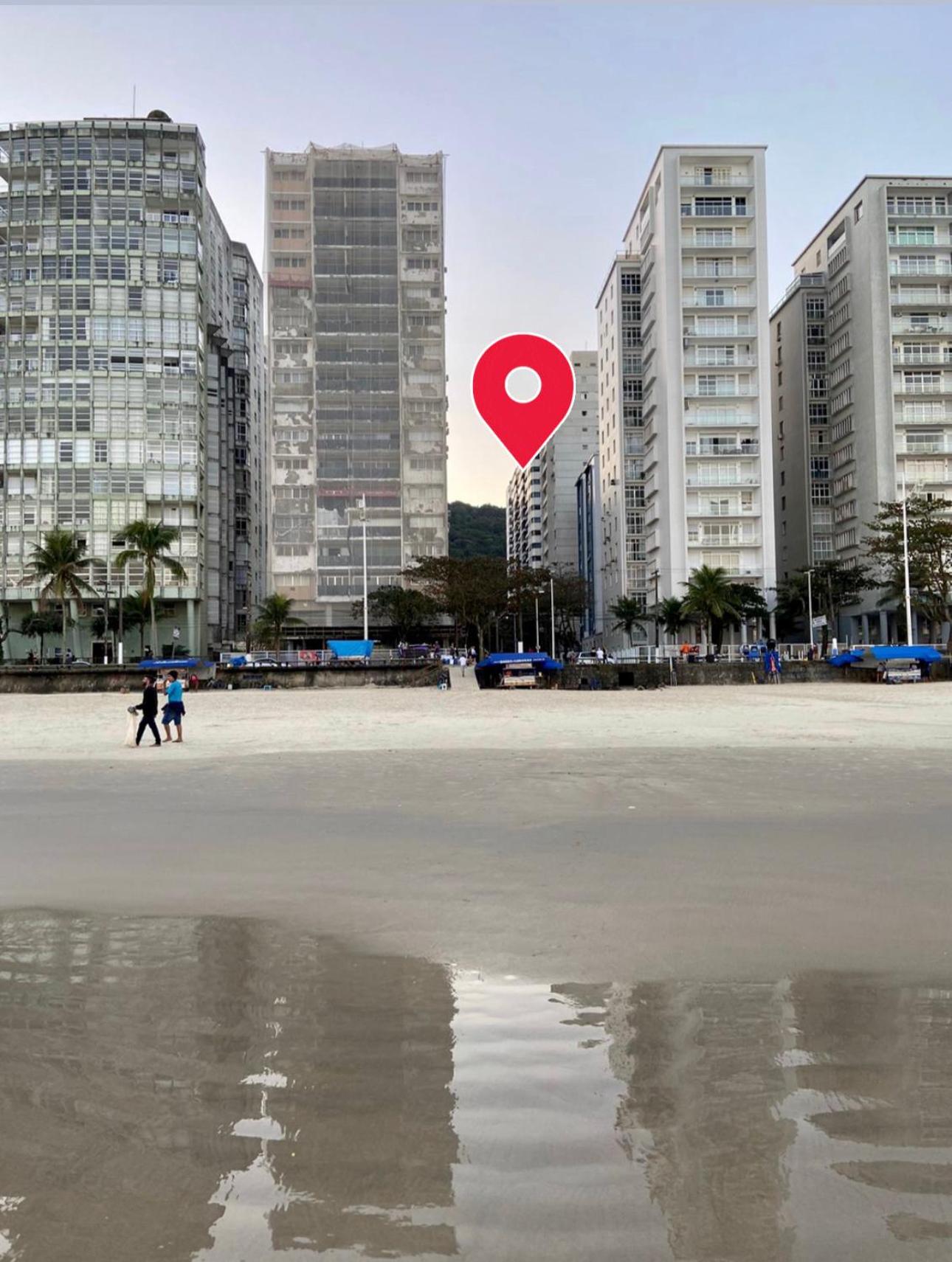 Hotel Apto com piscinas, sacada Gourmet, 2 gar, 50 mts da praia - Image 1