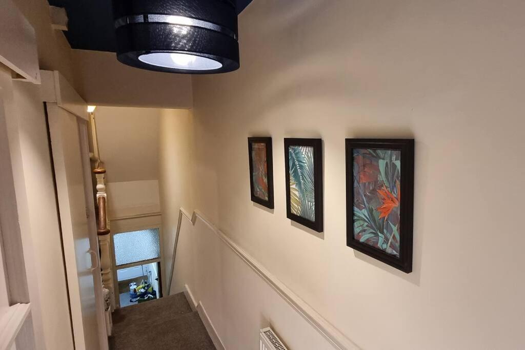 Cosy 3BR Hastings House in Maidstone Kent view 3