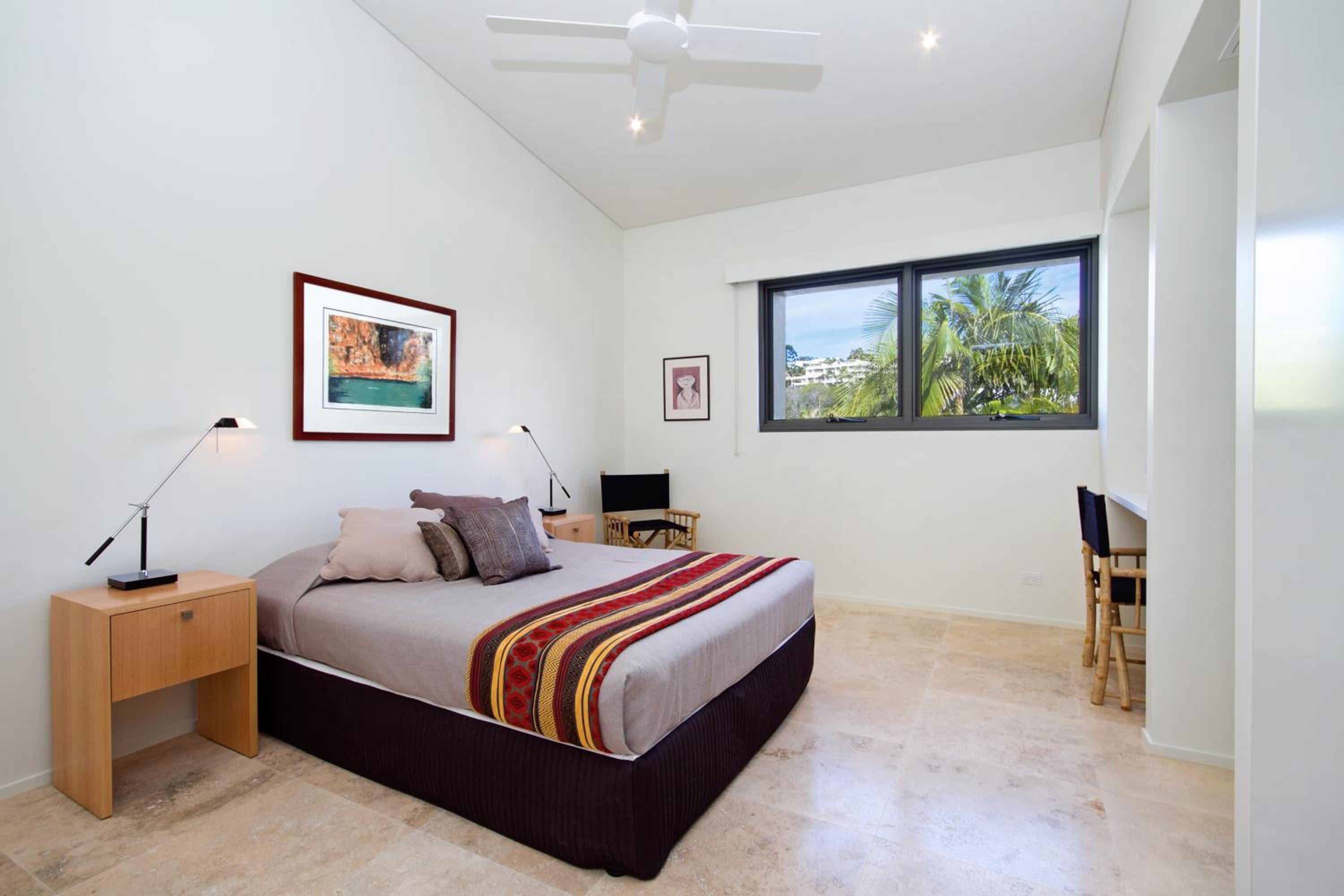 Canalfront Retreat, Private Jetty & Pool