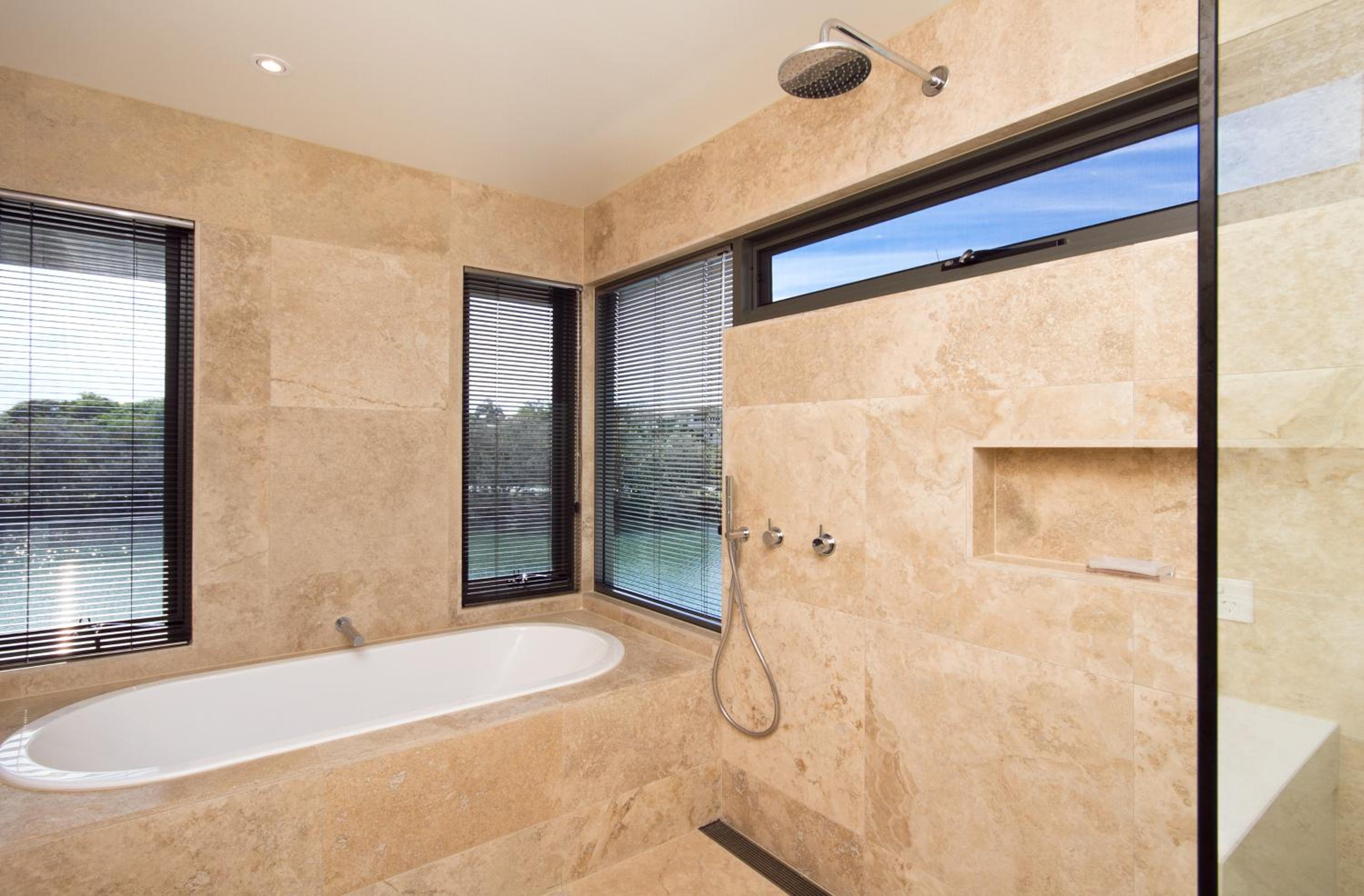 Canalfront Retreat, Private Jetty & Pool