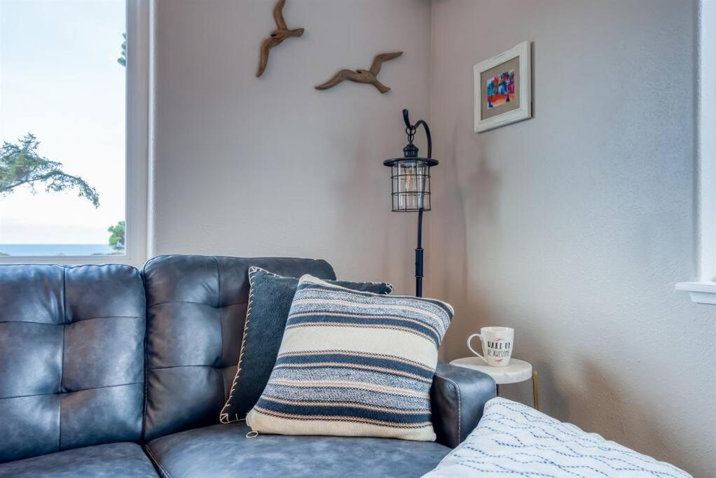Pacific Peeks 2 - Oceanview Pet Friendly Retreat with EV Charging fee, photo 15