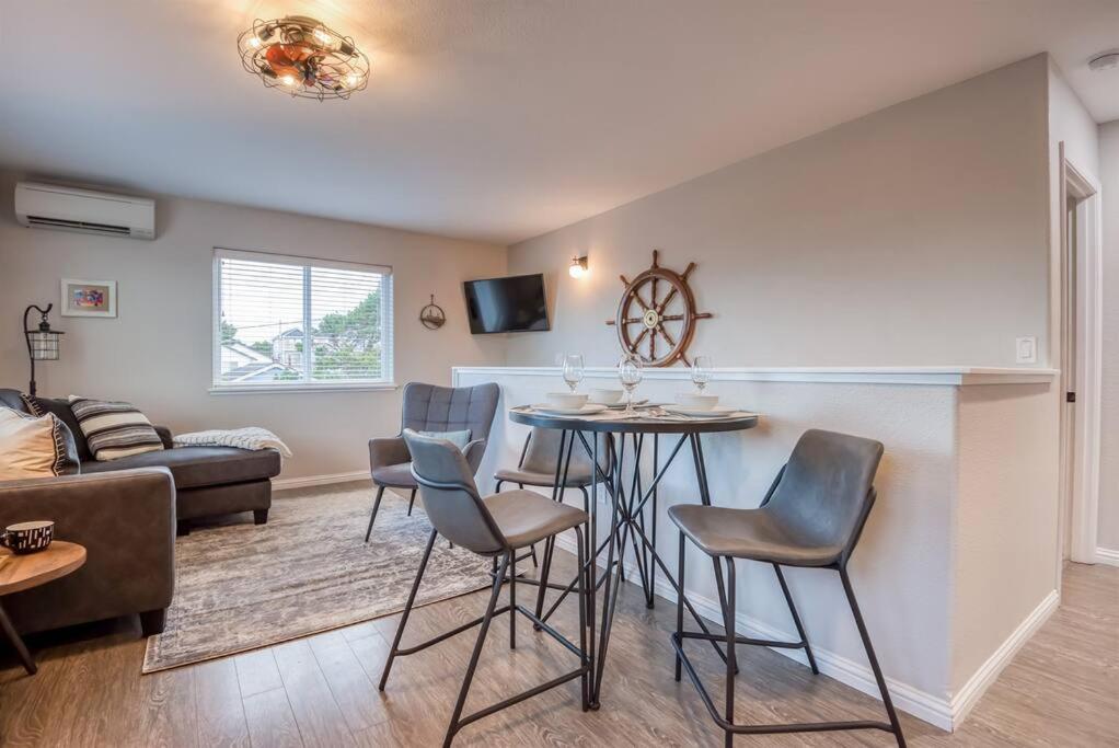 Pacific Peeks 2 - Oceanview Pet Friendly Retreat with EV Charging fee, photo 6