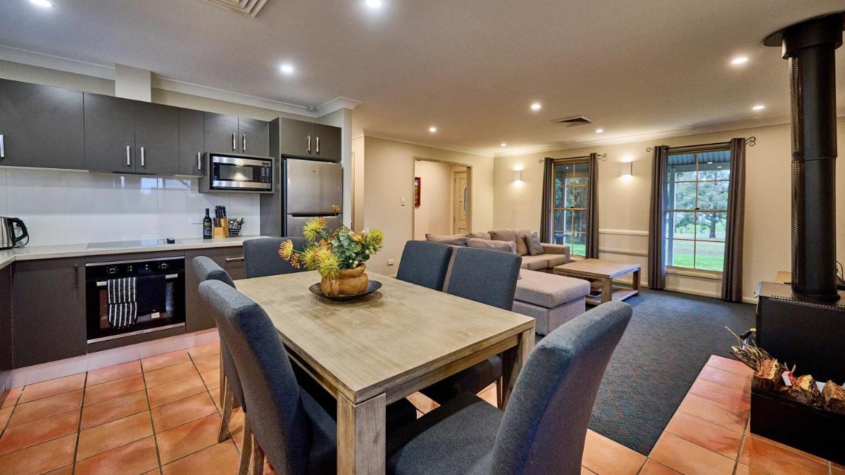 Pokolbin Vacations - RidgeView - Property Image 13
