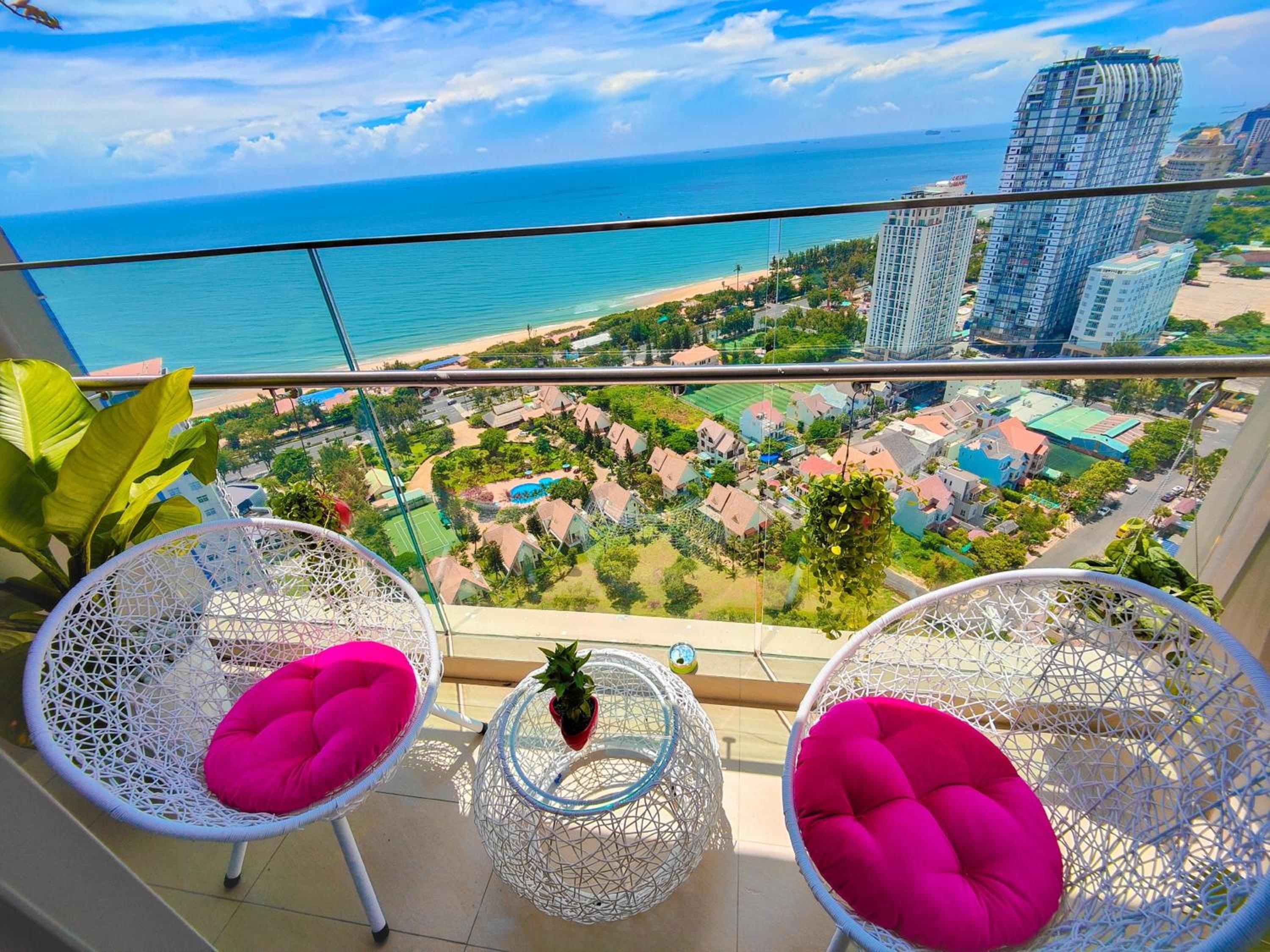 Erica's House - OceanView The Sóng Vũng Tàu Condotel Căn hộ biển 5 sao hồ bơi vô cực - The Song Vung Tau Condotel 5-star beach view apartment with infinity