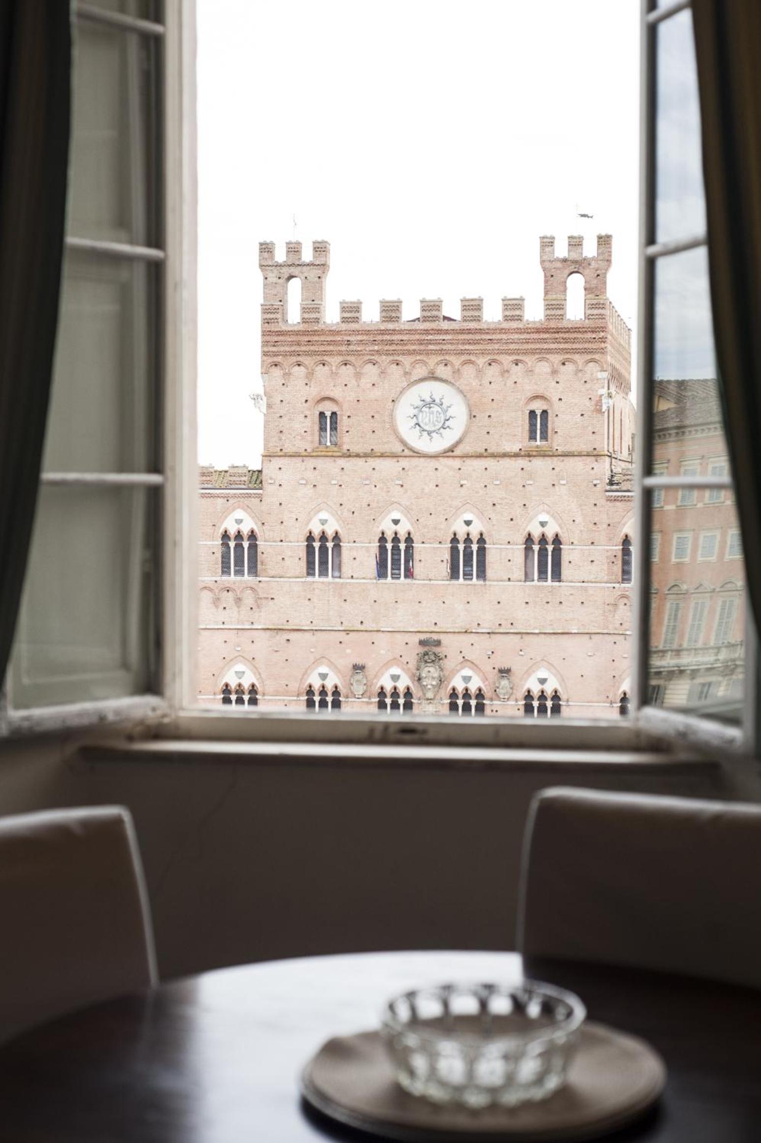 Palazzo Lenzi view 2