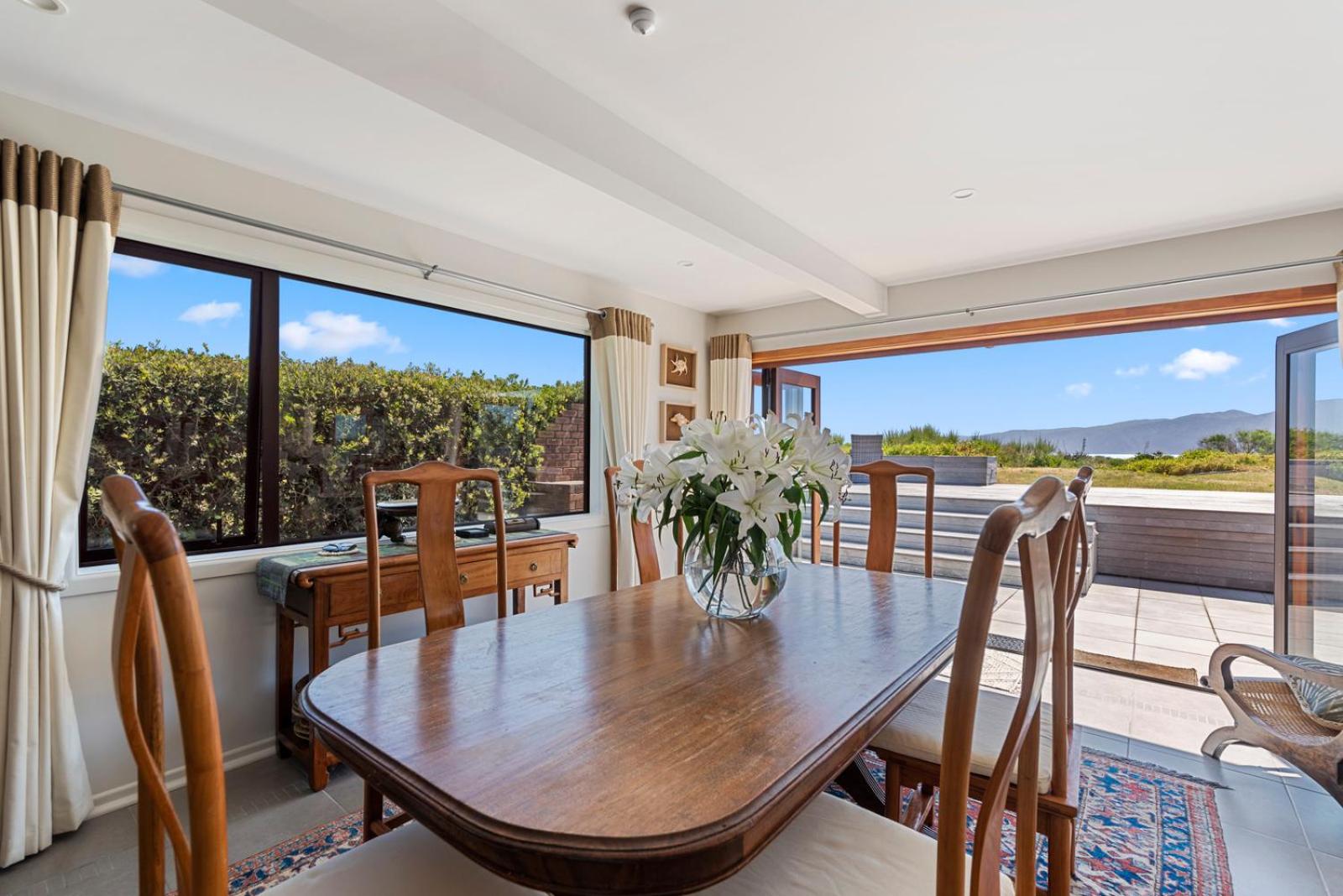 Island View Beach House - Paraparaumu Beach Home view 3