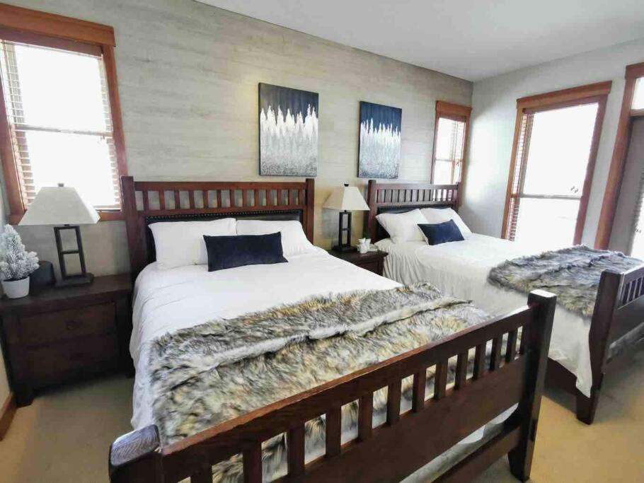 Snowy Trails Lodge in Big White