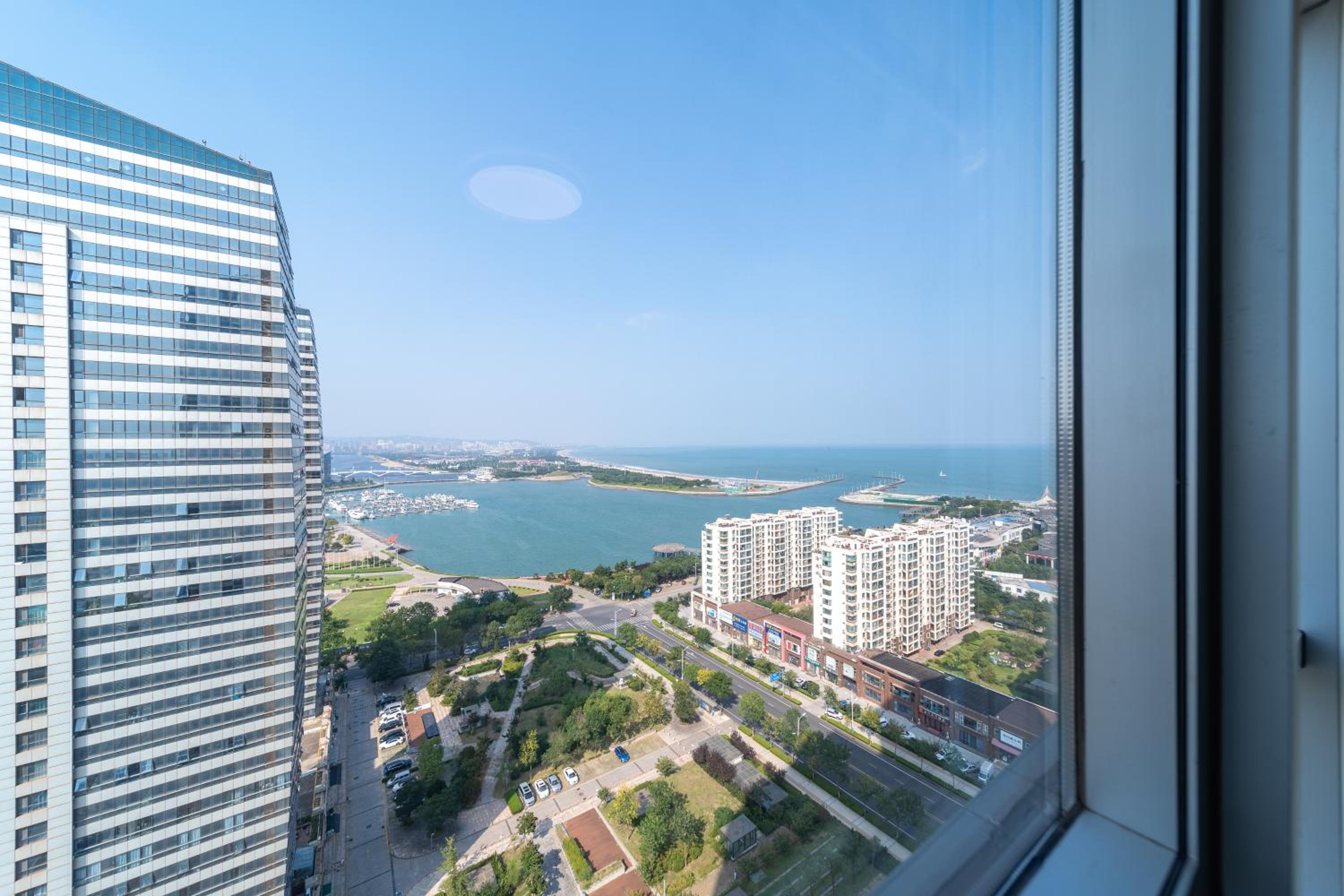 Cloud & Sea Boutique Apartment