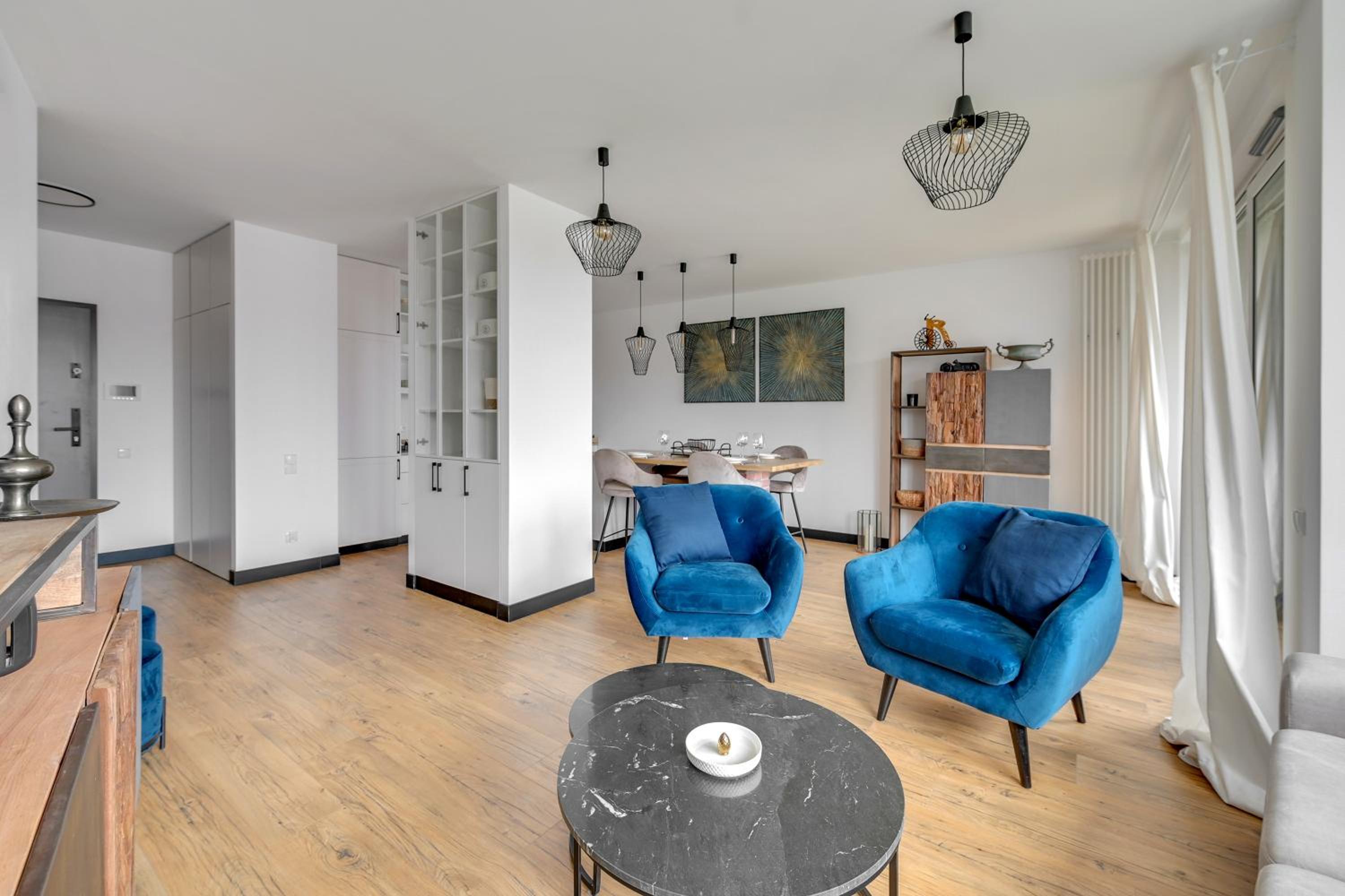 Chlebova - Riverside View Terrace, Free Parking, Gym & Kidsplay by Downtown Apartments