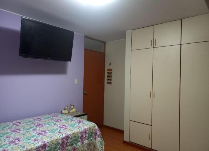 Frente a hermoso Parque Pueblo Libre view 3