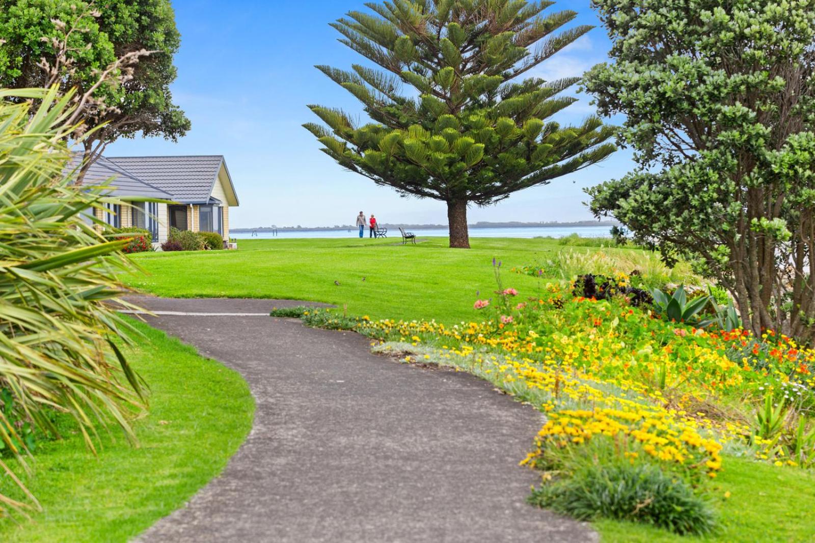 Whare Nui on Rennie - Thames Holiday Home view 5