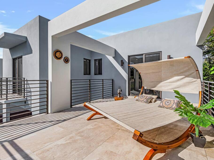 Modern Villa w/ Resort Amenities & Salt Water Pool