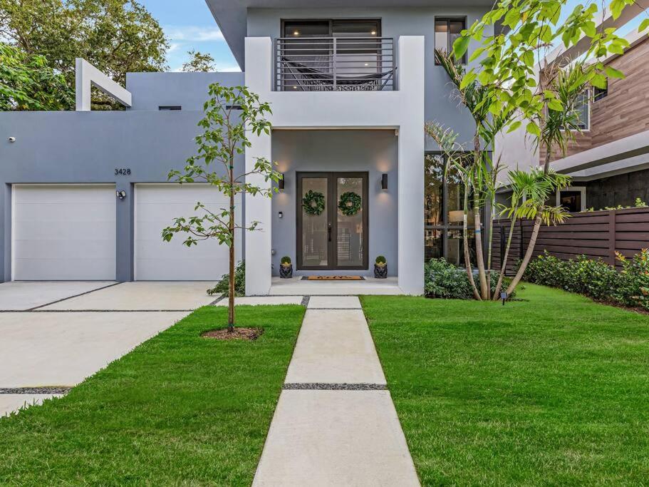 Modern Villa w/ Resort Amenities & Salt Water Pool