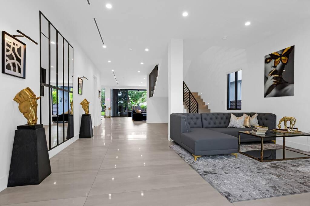 Modern Villa w/ Resort Amenities & Salt Water Pool