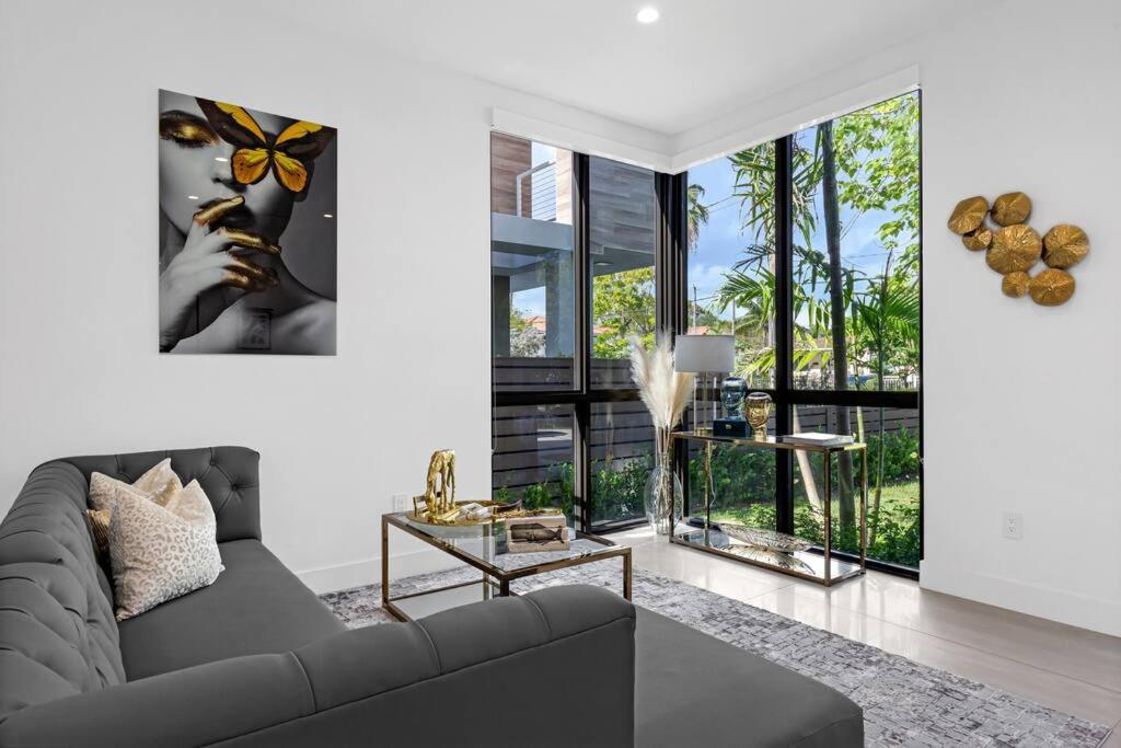 Modern Villa w/ Resort Amenities & Salt Water Pool
