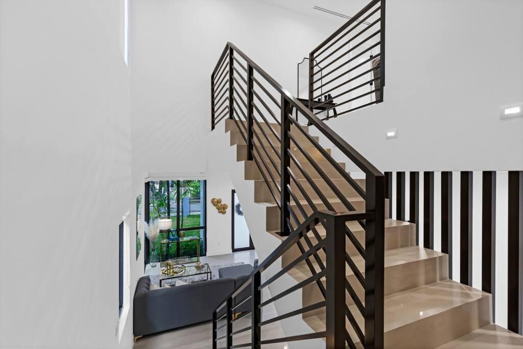 Modern Villa w/ Resort Amenities & Salt Water Pool