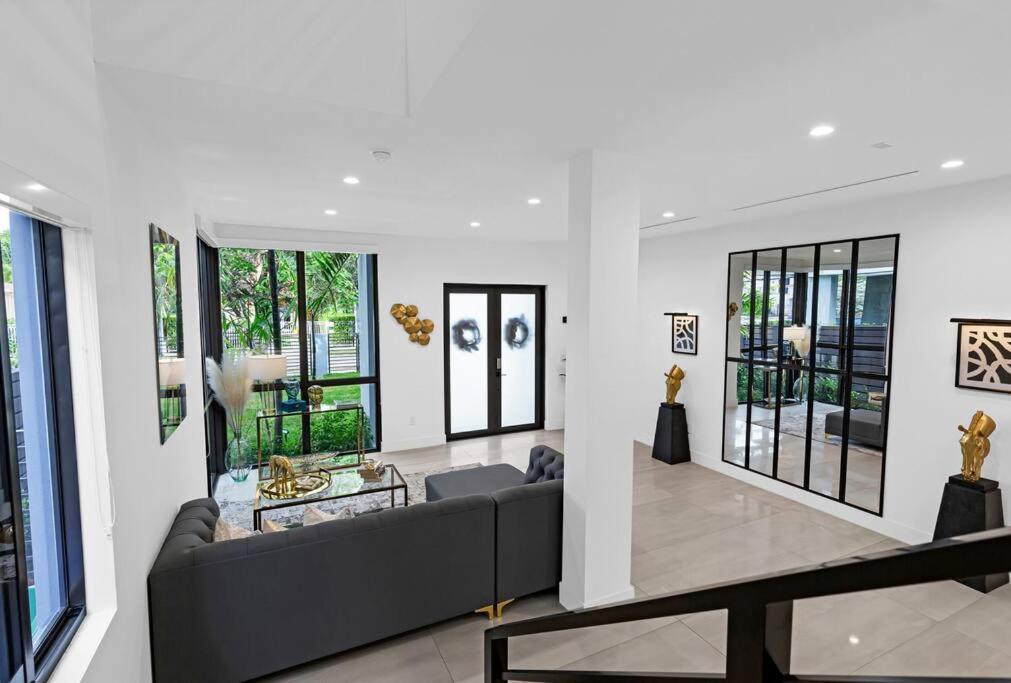 Modern Villa w/ Resort Amenities & Salt Water Pool