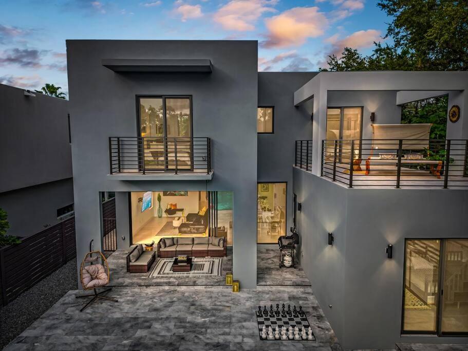 Modern Villa w/ Resort Amenities & Salt Water Pool