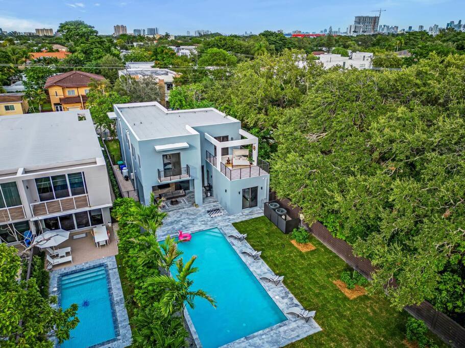 Modern Villa w/ Resort Amenities & Salt Water Pool