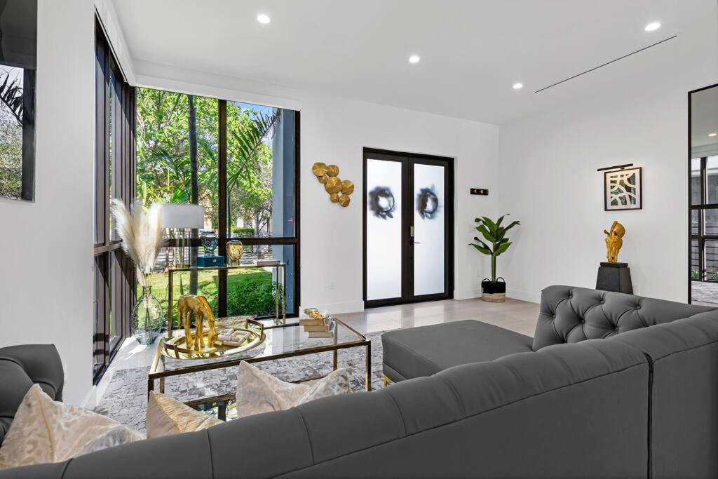 Modern Villa w/ Resort Amenities & Salt Water Pool