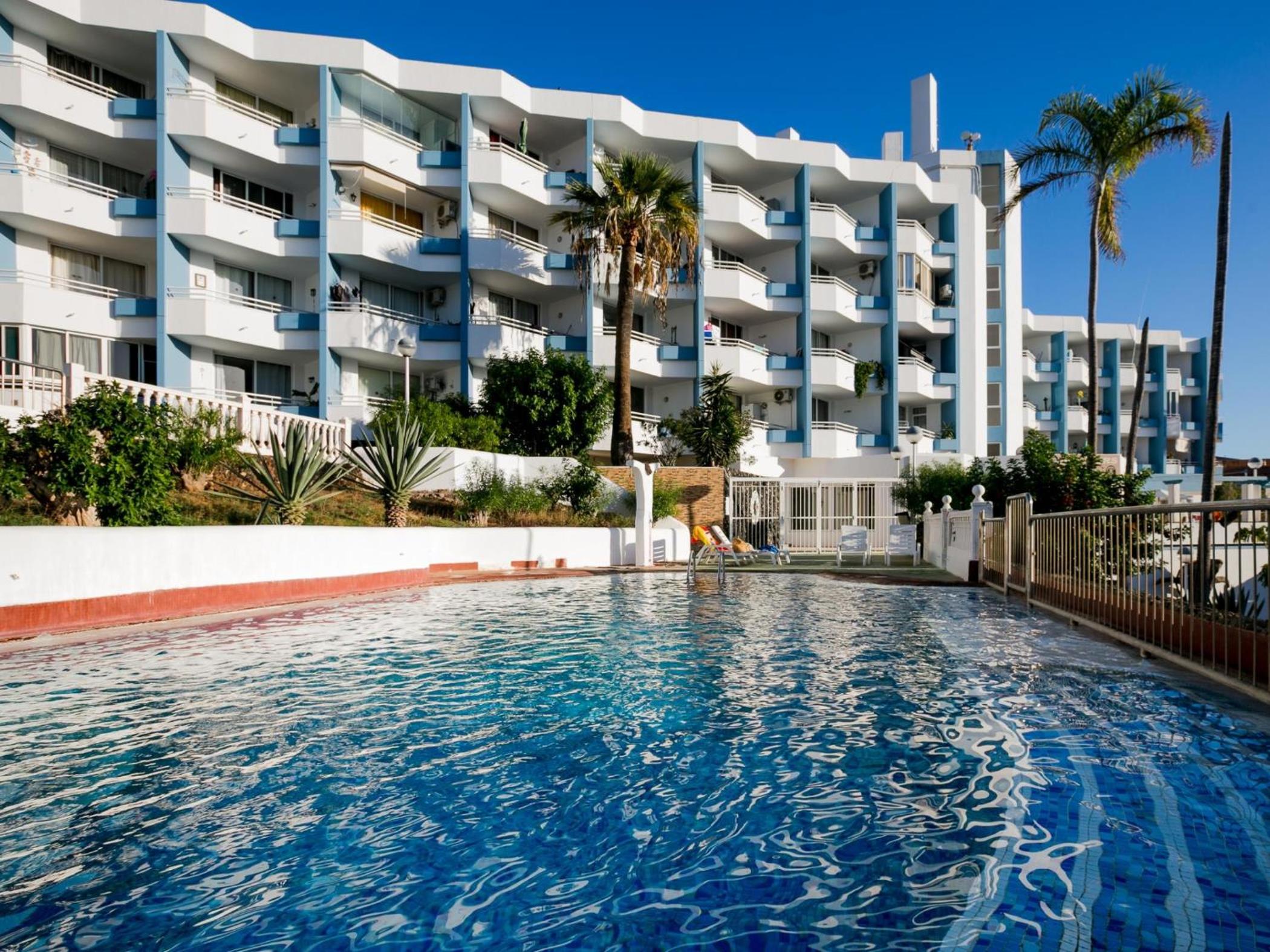 313 Green Park with Pool and Private Garden view 4