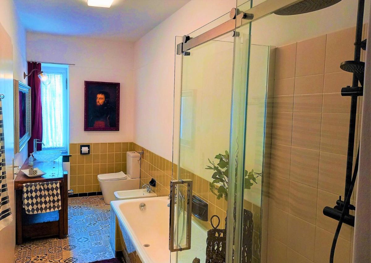 5-Zimmer-Appartement in historischer Privatvilla, Meran Zentrum, Kostenloser Parkplatz photo 3