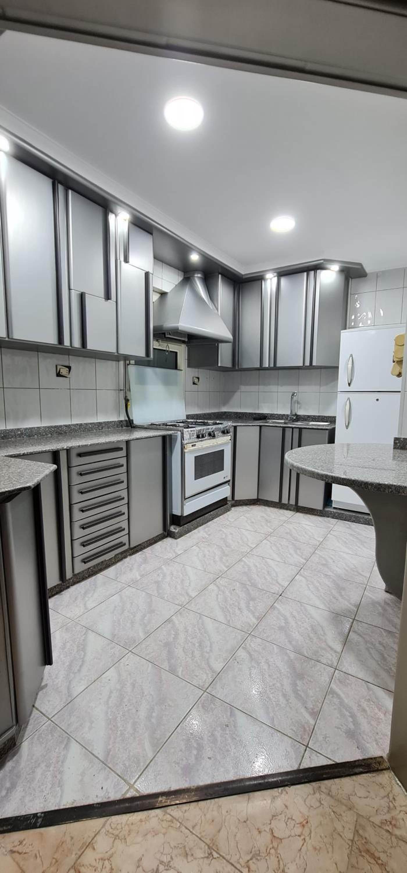 Comfy 2-Bedrooms Apartment in Cairo 44-2