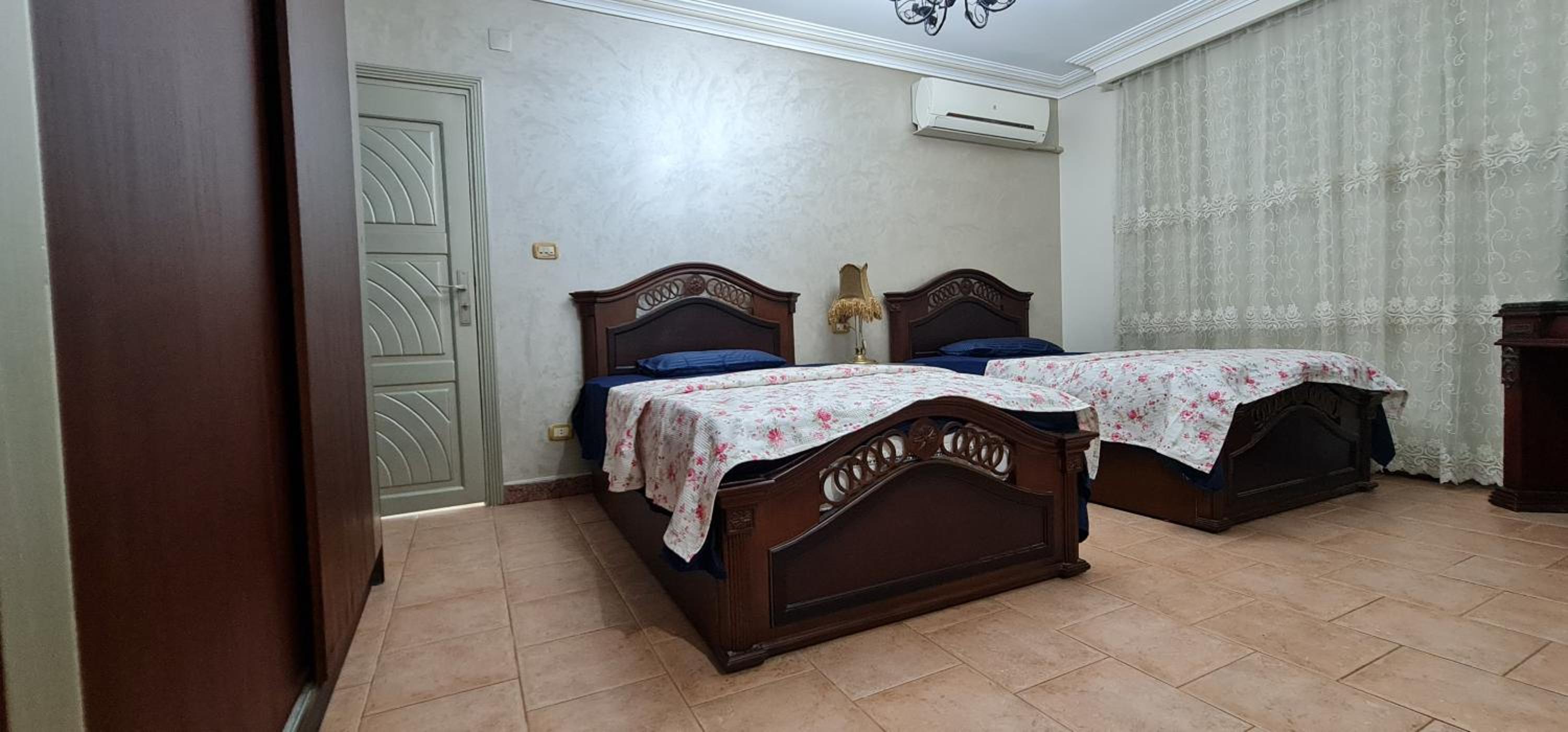 Comfy 2-Bedrooms Apartment in Cairo 44-2