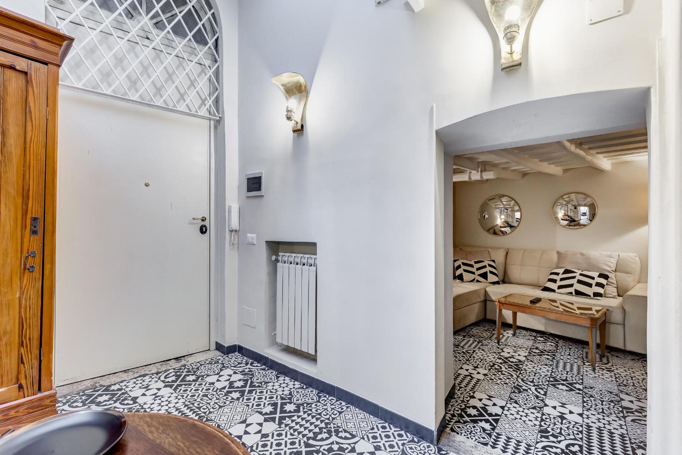 VIVILO COLLECTION - Spanish Steps Macelli Apt with private terrace