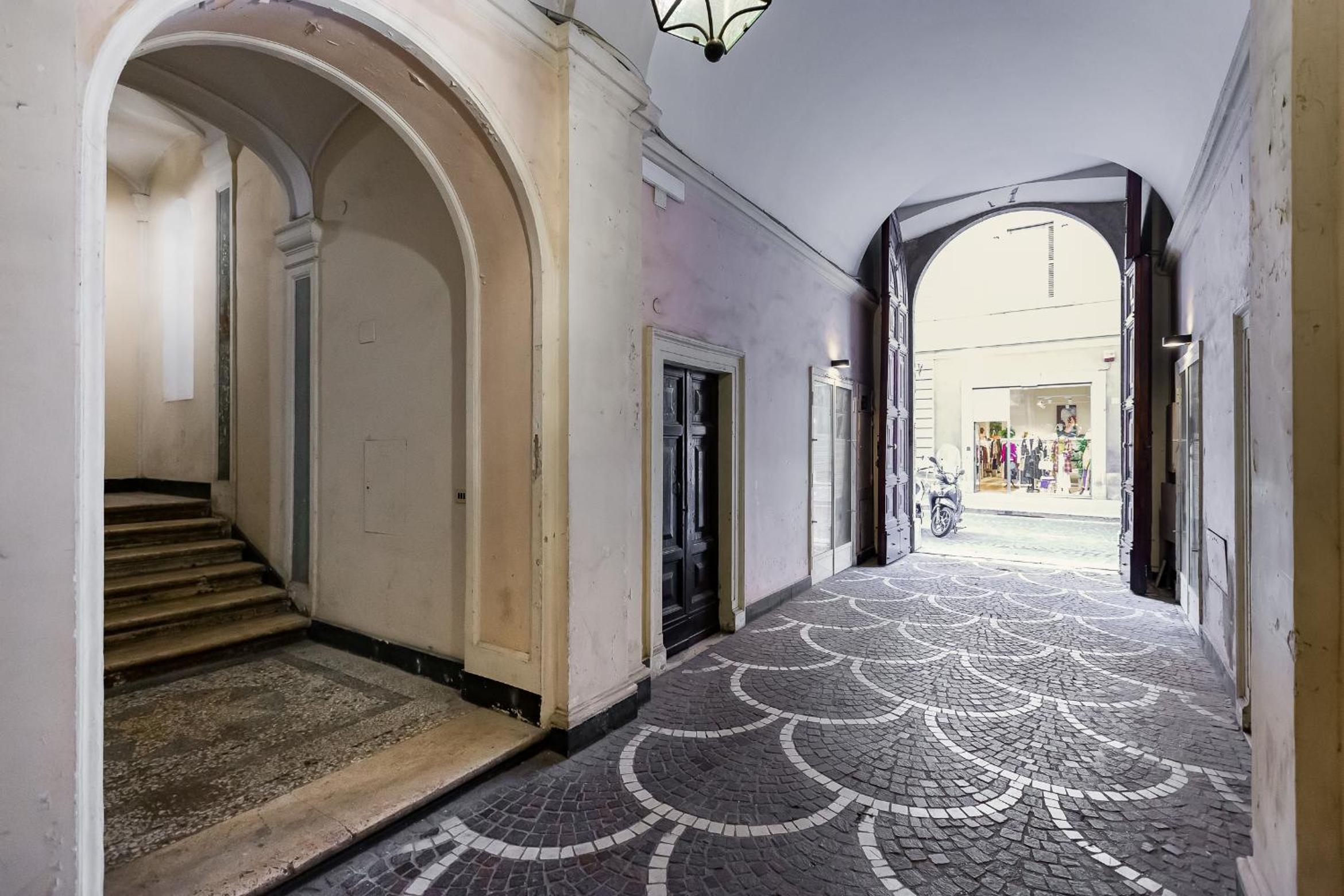 VIVILO COLLECTION - Spanish Steps Macelli Apt with private terrace