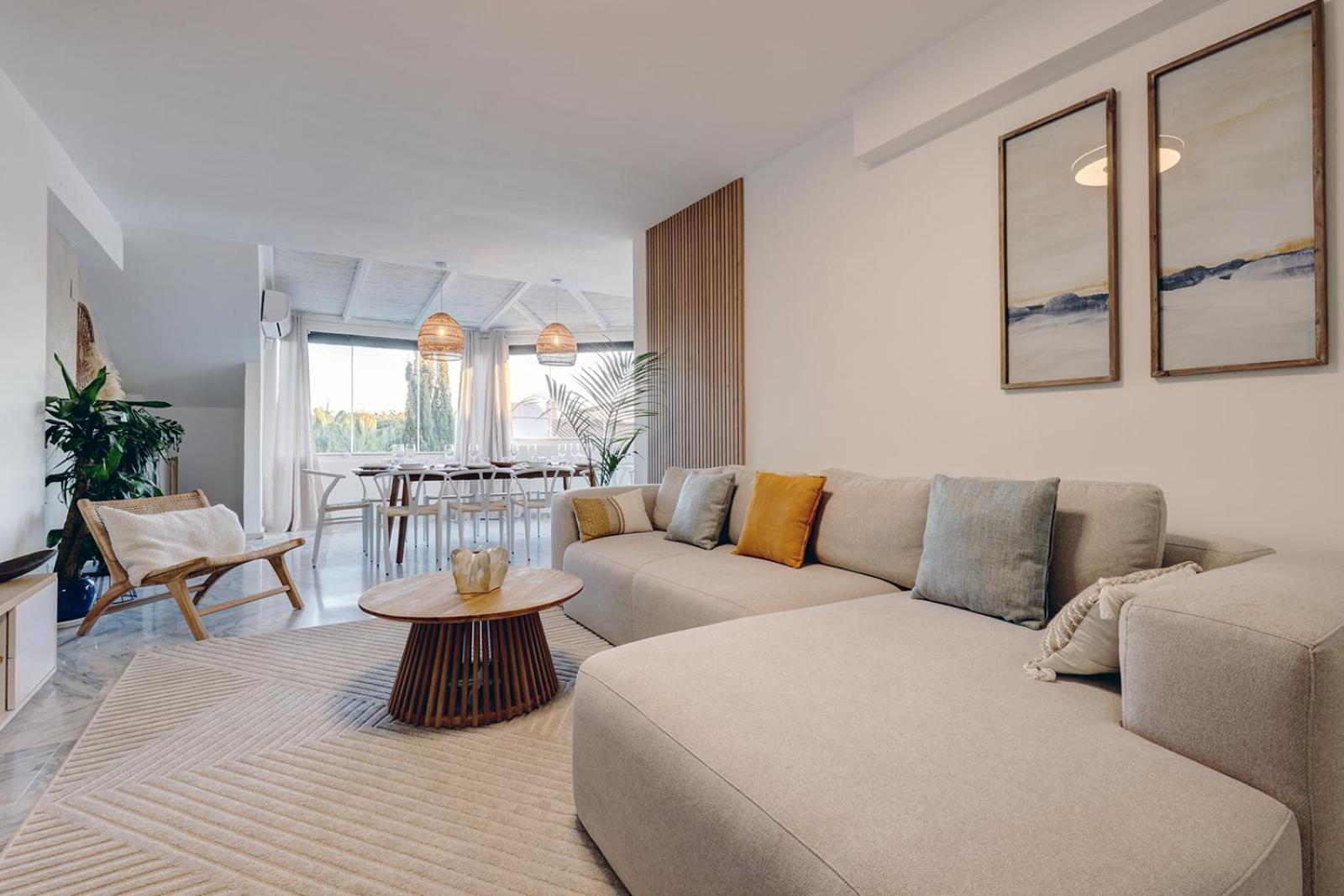 Bright Nordic style penthouse in beachside resort
