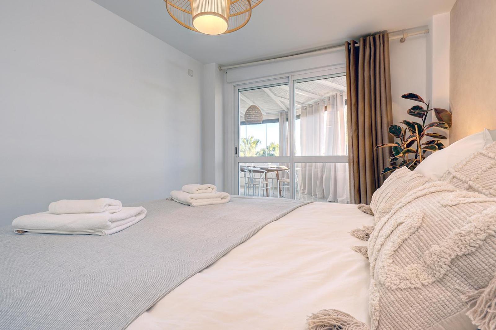 Bright Nordic style penthouse in beachside resort