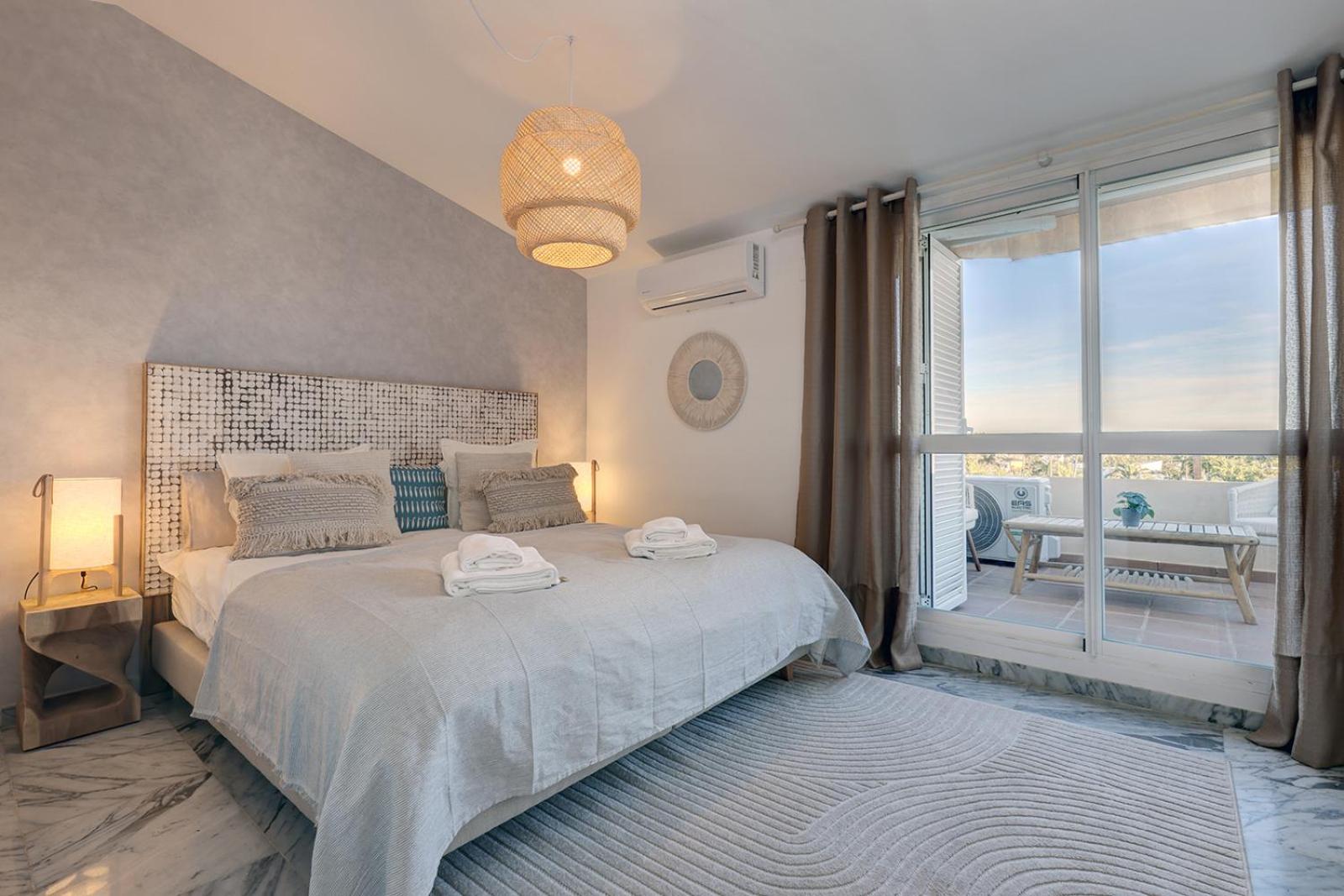 Bright Nordic style penthouse in beachside resort