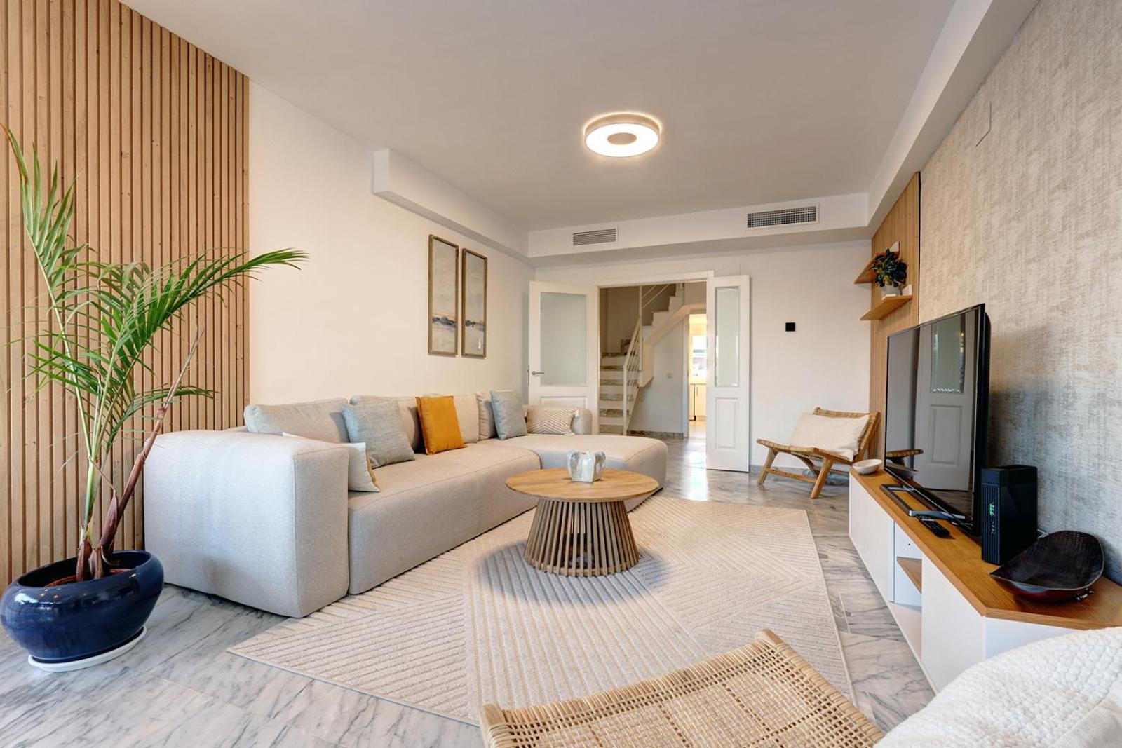 Bright Nordic style penthouse in beachside resort