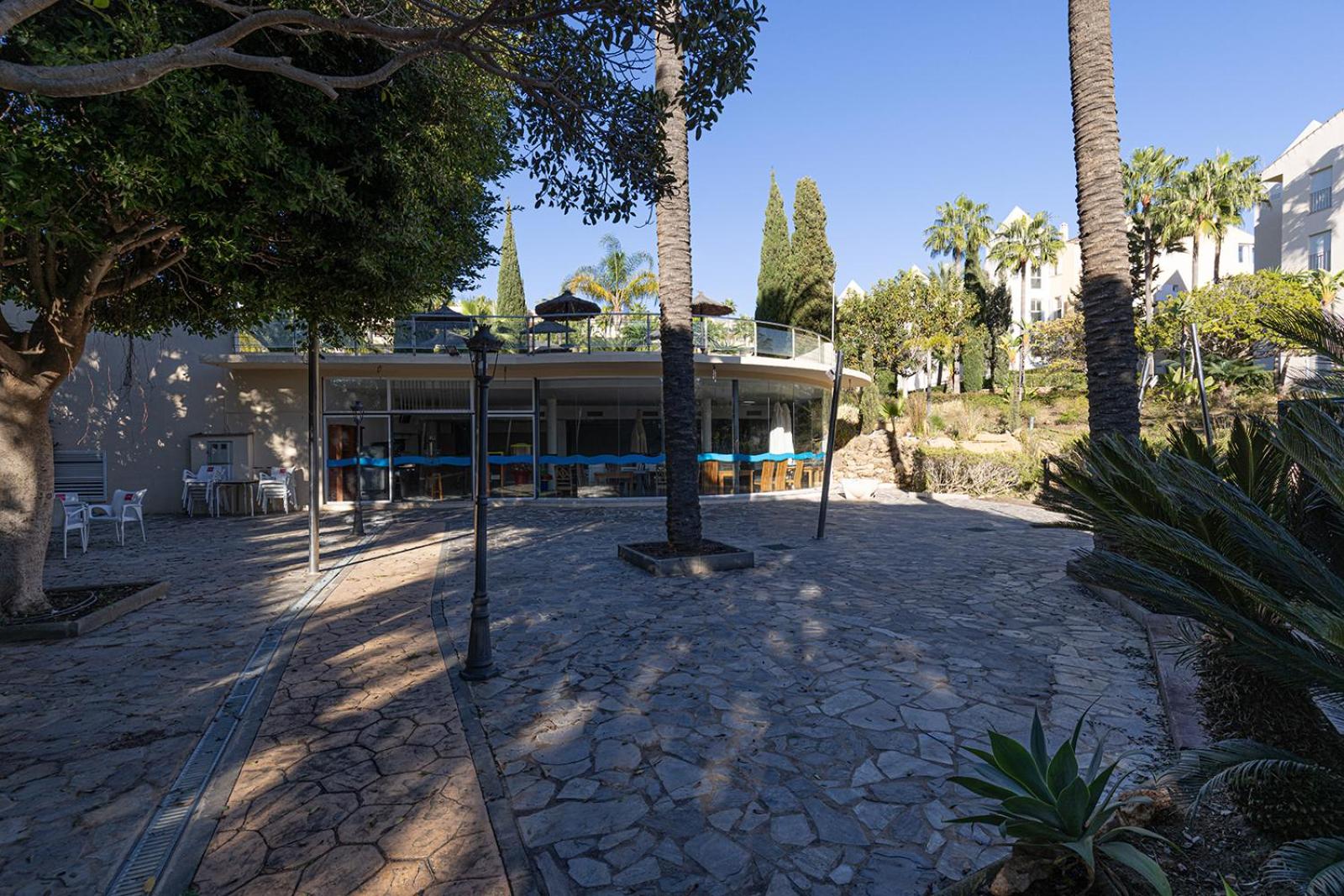 Bright Nordic style penthouse in beachside resort