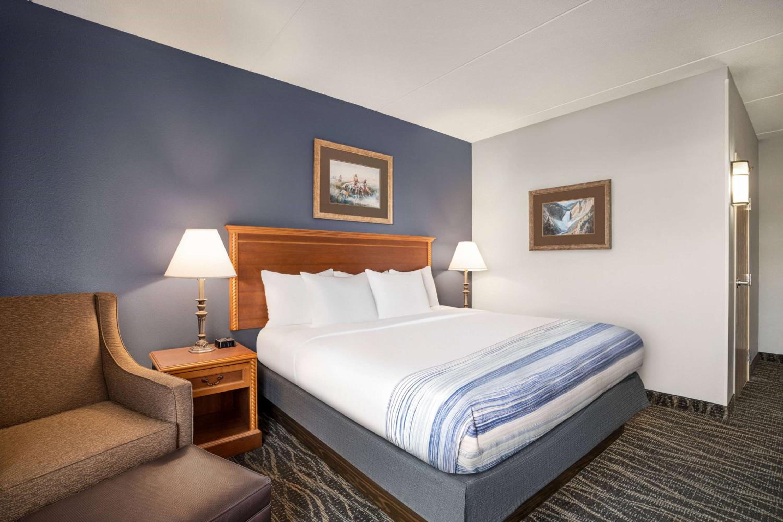 Laramie Vacations - AmericInn by Wyndham Laramie Near University of Wyoming - Property Image 3